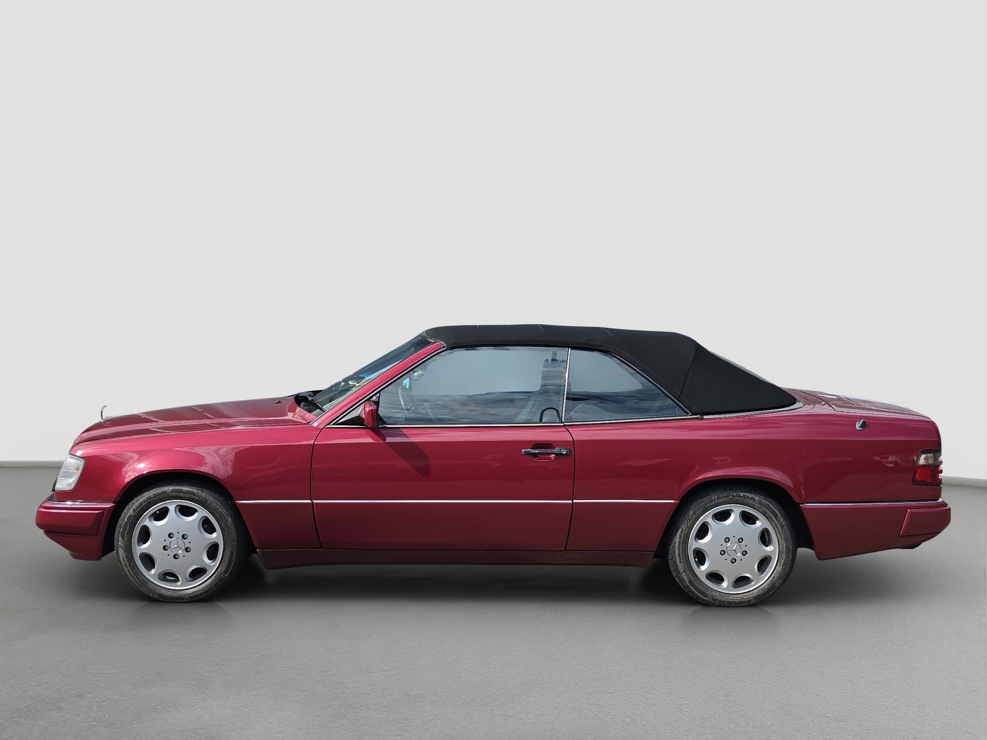 MERCEDES-BENZ 300 CE-24 Cabrio-showroom-element-1