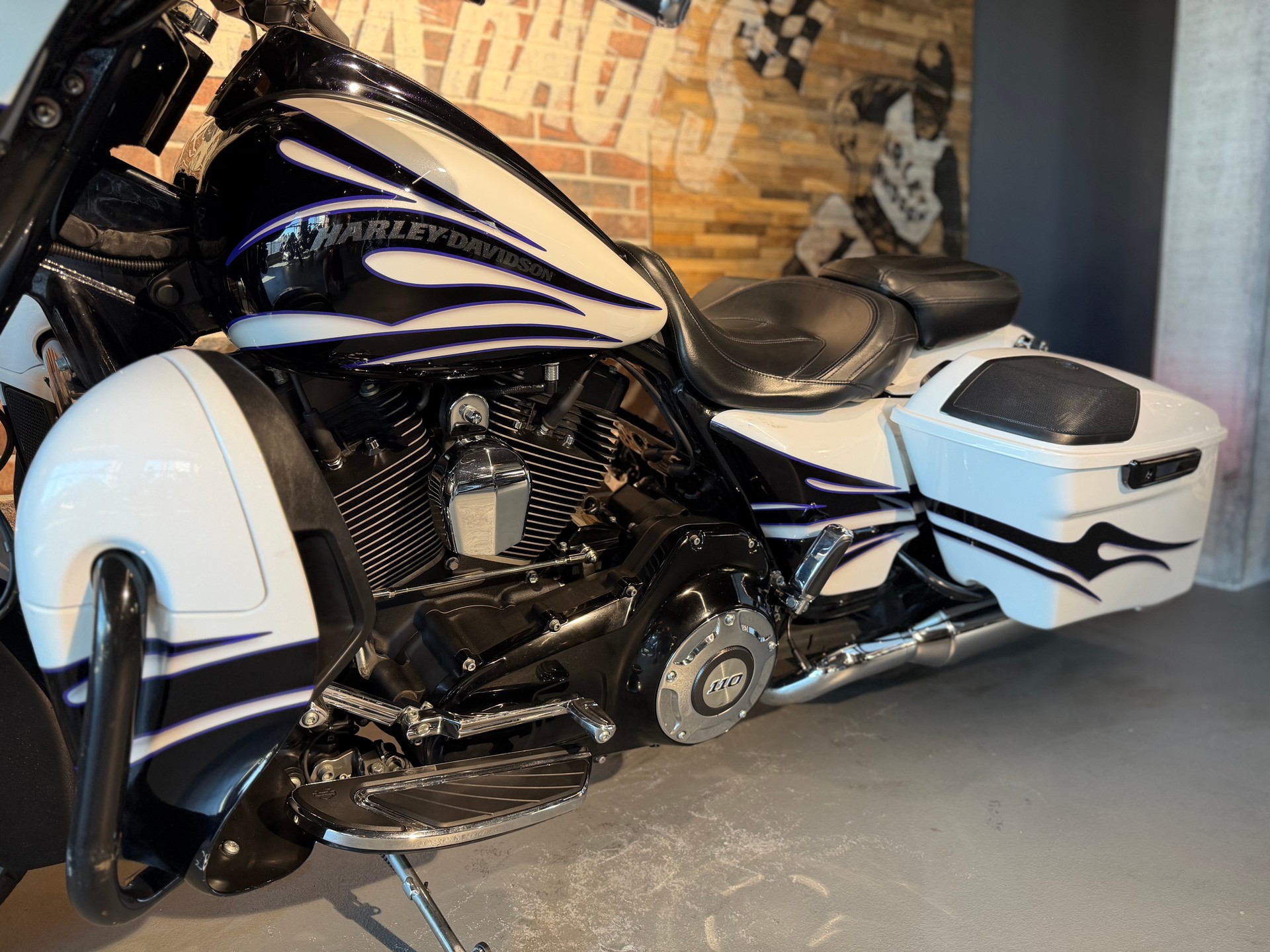 HARLEY-DAVIDSON FLHXSE Street Glide ABS CVO-image-3