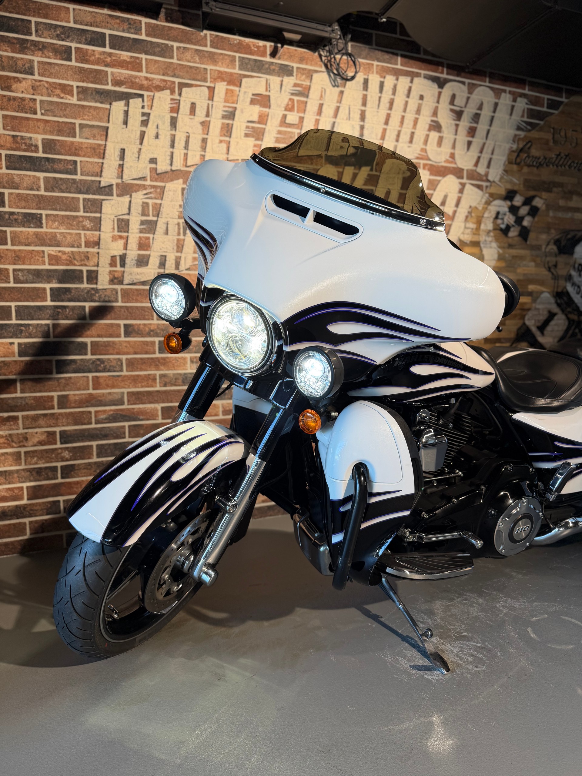 HARLEY-DAVIDSON FLHXSE Street Glide ABS CVO-image-1