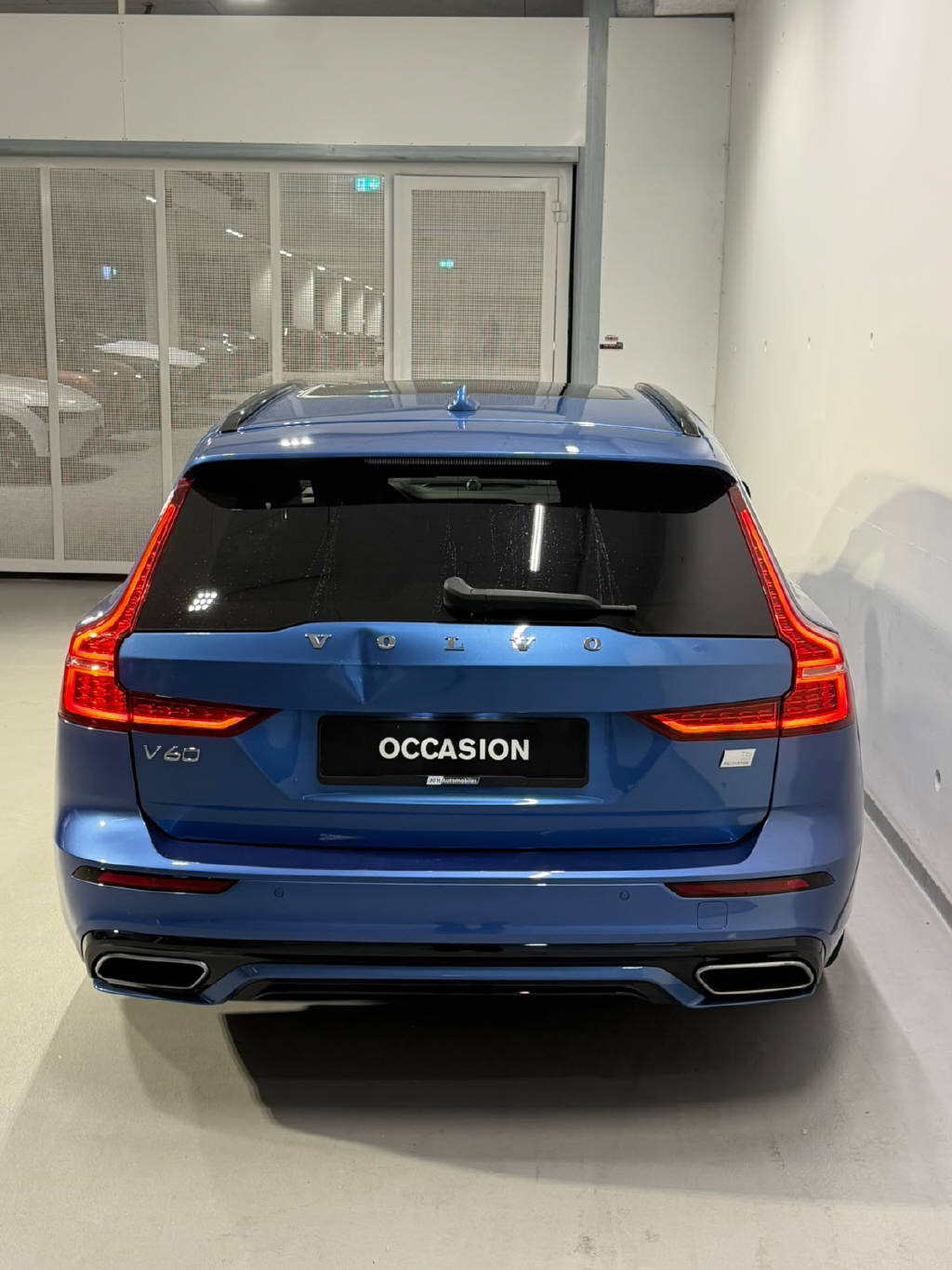 VOLVO V60 2.0 T6 TE R-Design eAWD-image-4