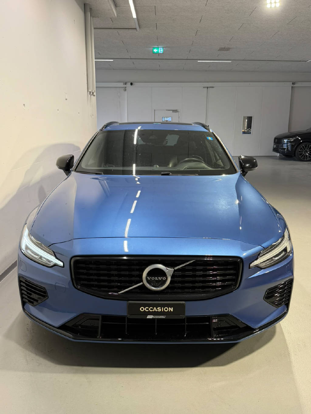 VOLVO V60 2.0 T6 TE R-Design eAWD-showroom-element-1