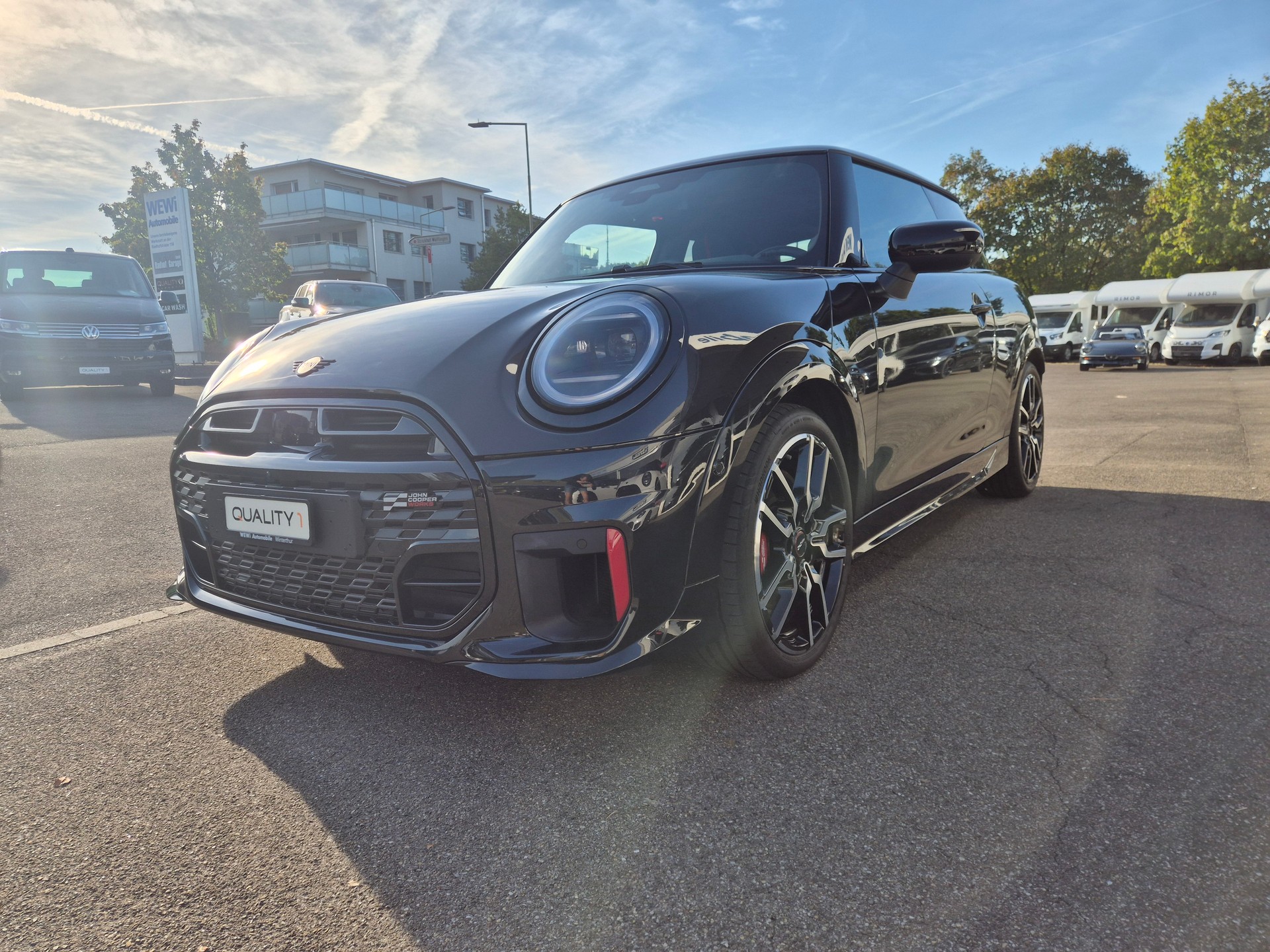 MINI Cooper John Cooper Works DKG-showroom-element-2