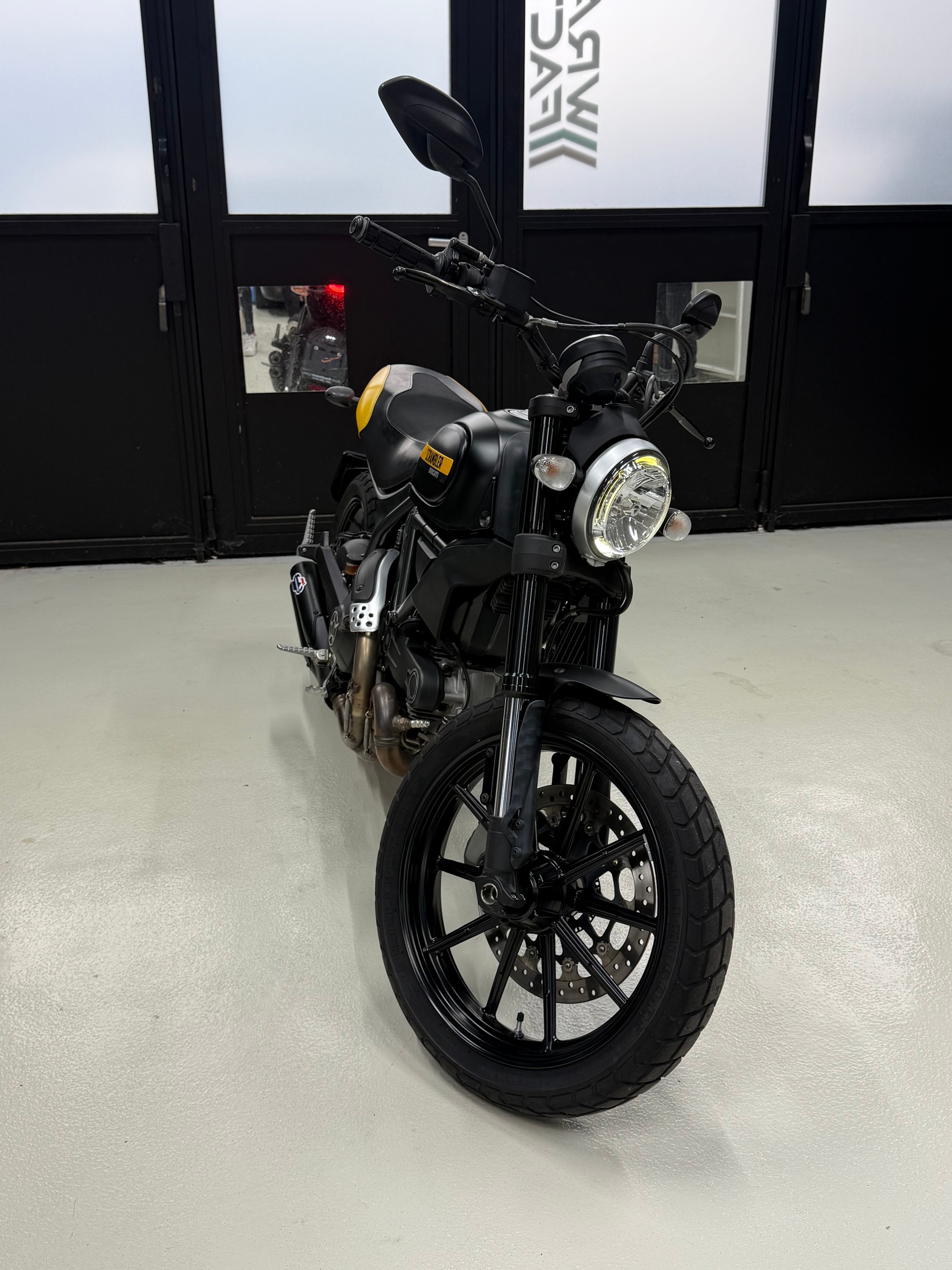 DUCATI Scrambler 800 Full Throttle-image-1