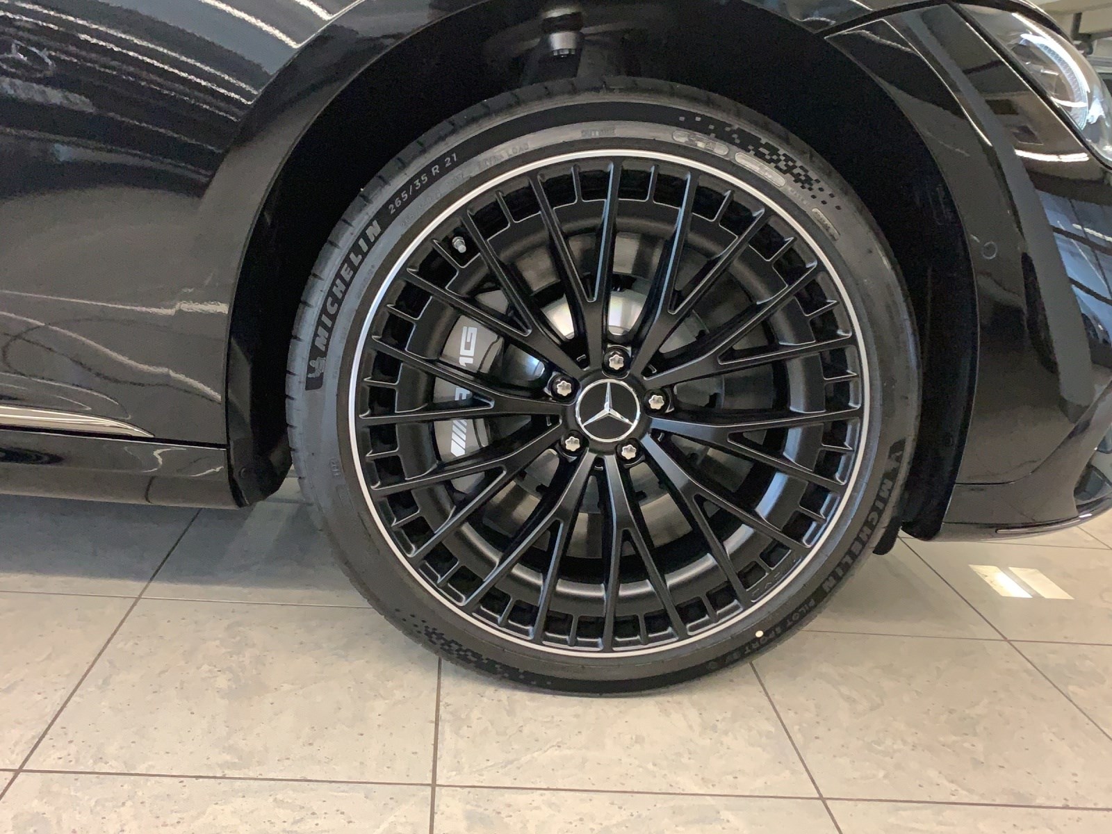 MERCEDES-BENZ EQE 43 AMG 4 Matic-image-11