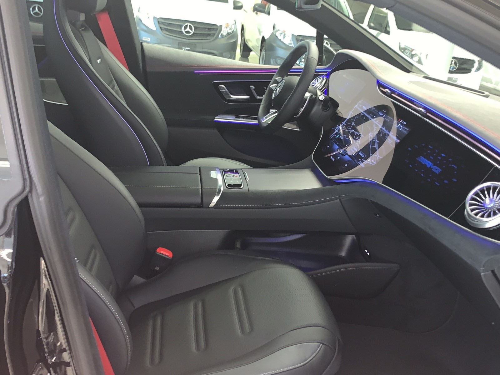 MERCEDES-BENZ EQE 43 AMG 4 Matic-image-9