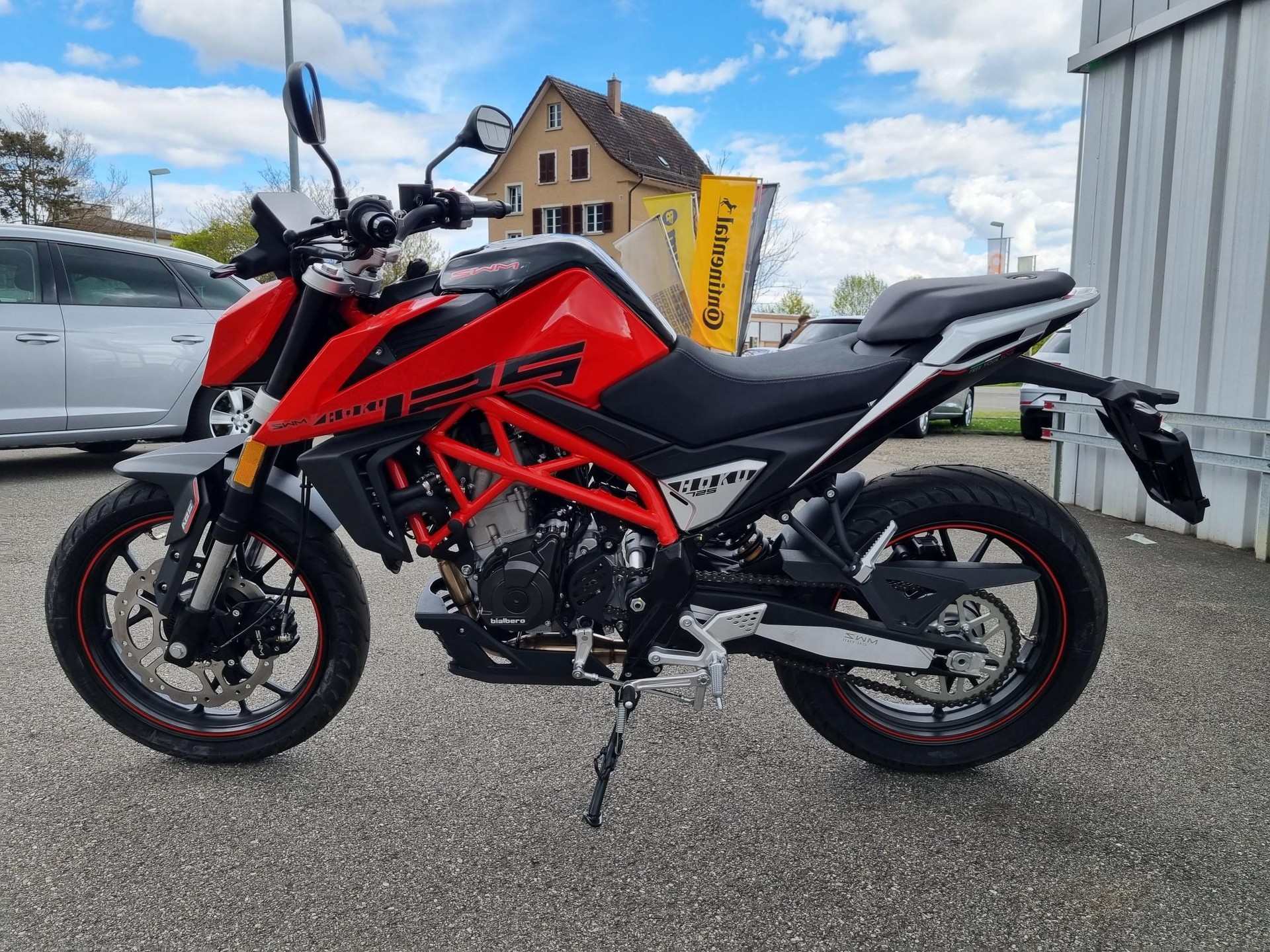 SWM HOKU 125 ABS-showroom-element-1