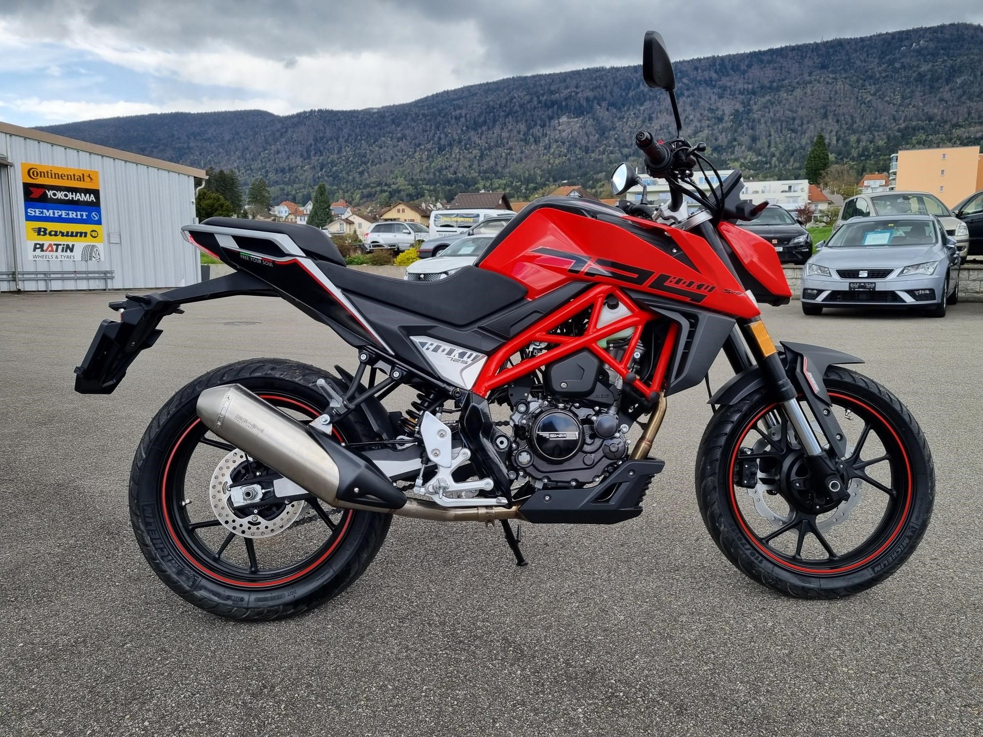 SWM HOKU 125 ABS-showroom-element-3