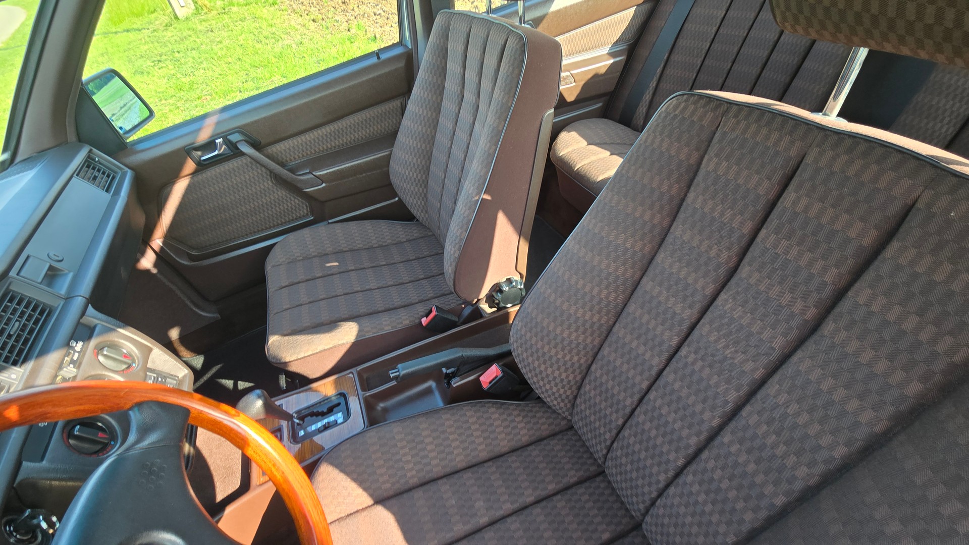 MERCEDES-BENZ 190E 2.3 8V-image-12