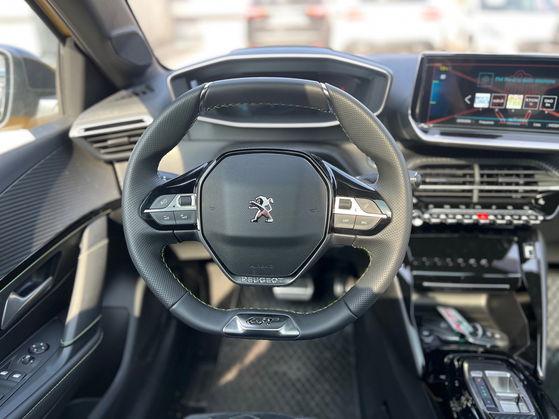 PEUGEOT 208 Elektrik GT-image-10