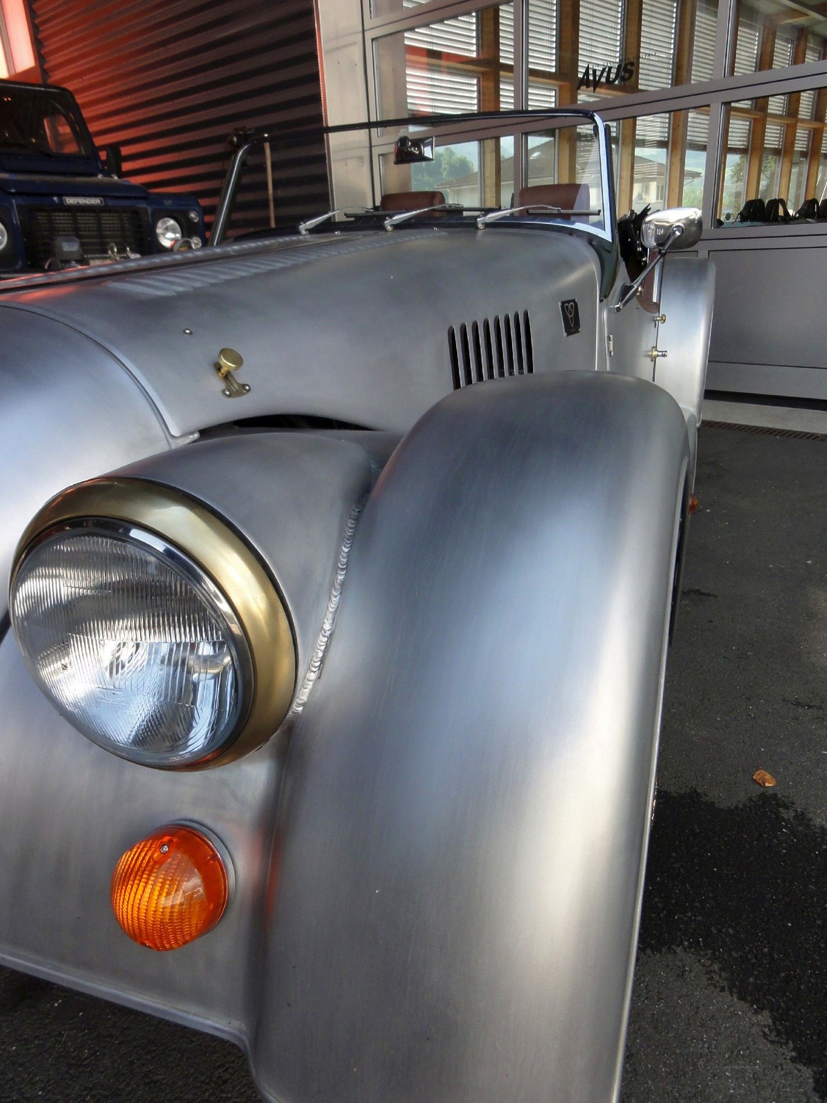 MORGAN einzigartiger Morgan PLUS 4 Avus Autone Vintage Edition-image-6