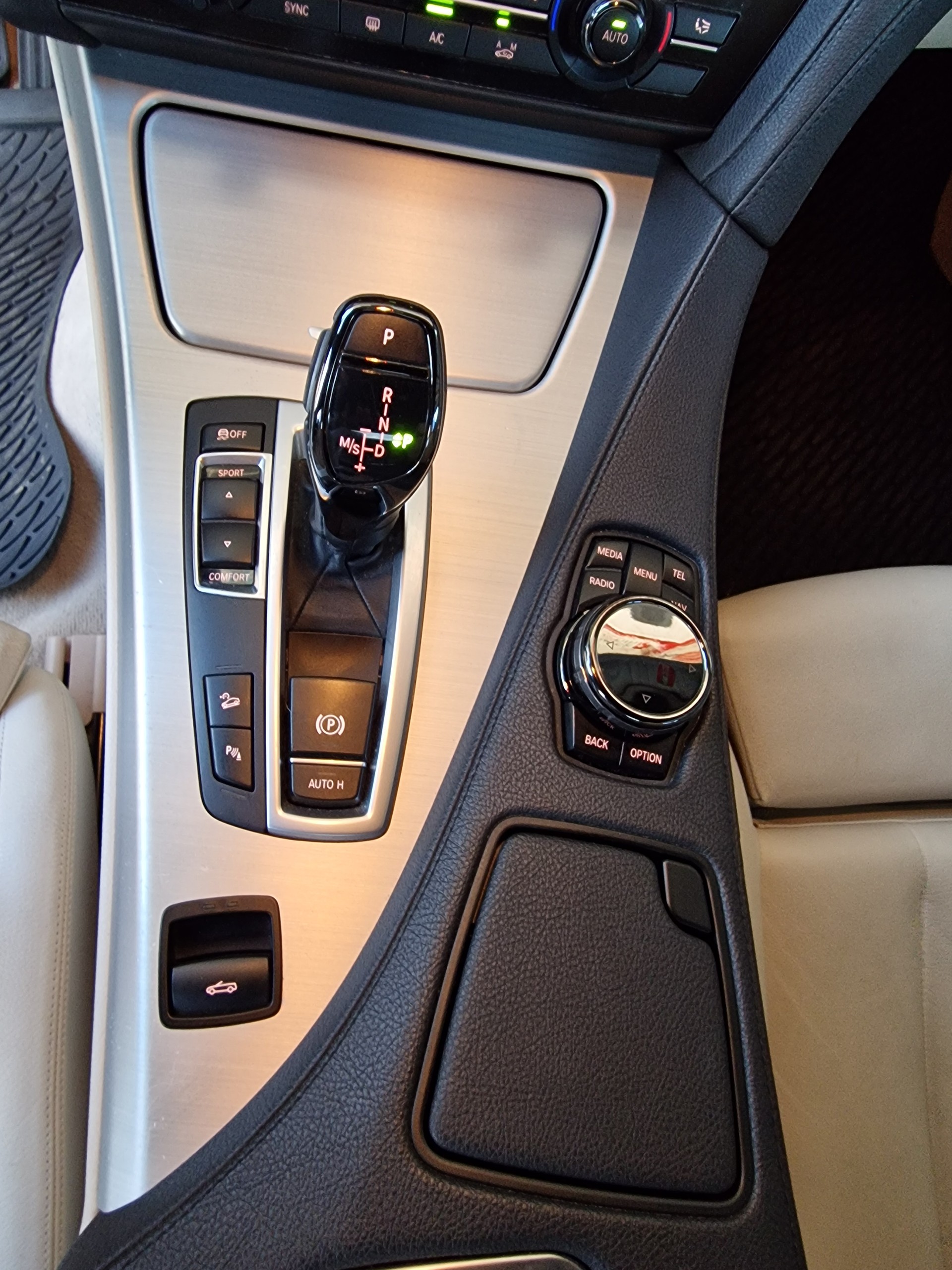 BMW 640d Cabrio xDrive 24Mt Gara-image-11
