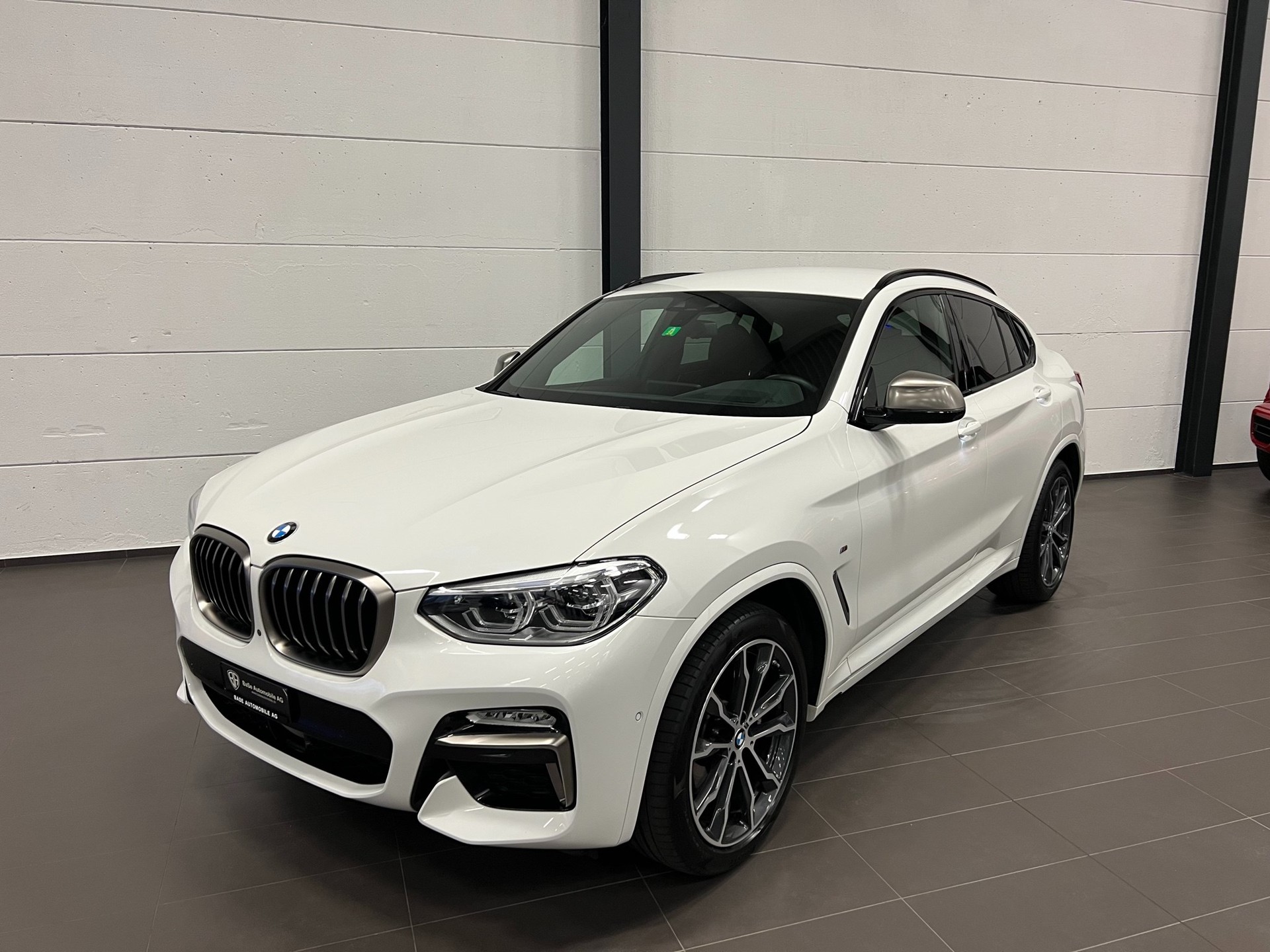 BMW X4 M40i Steptronic-showroom-element-2
