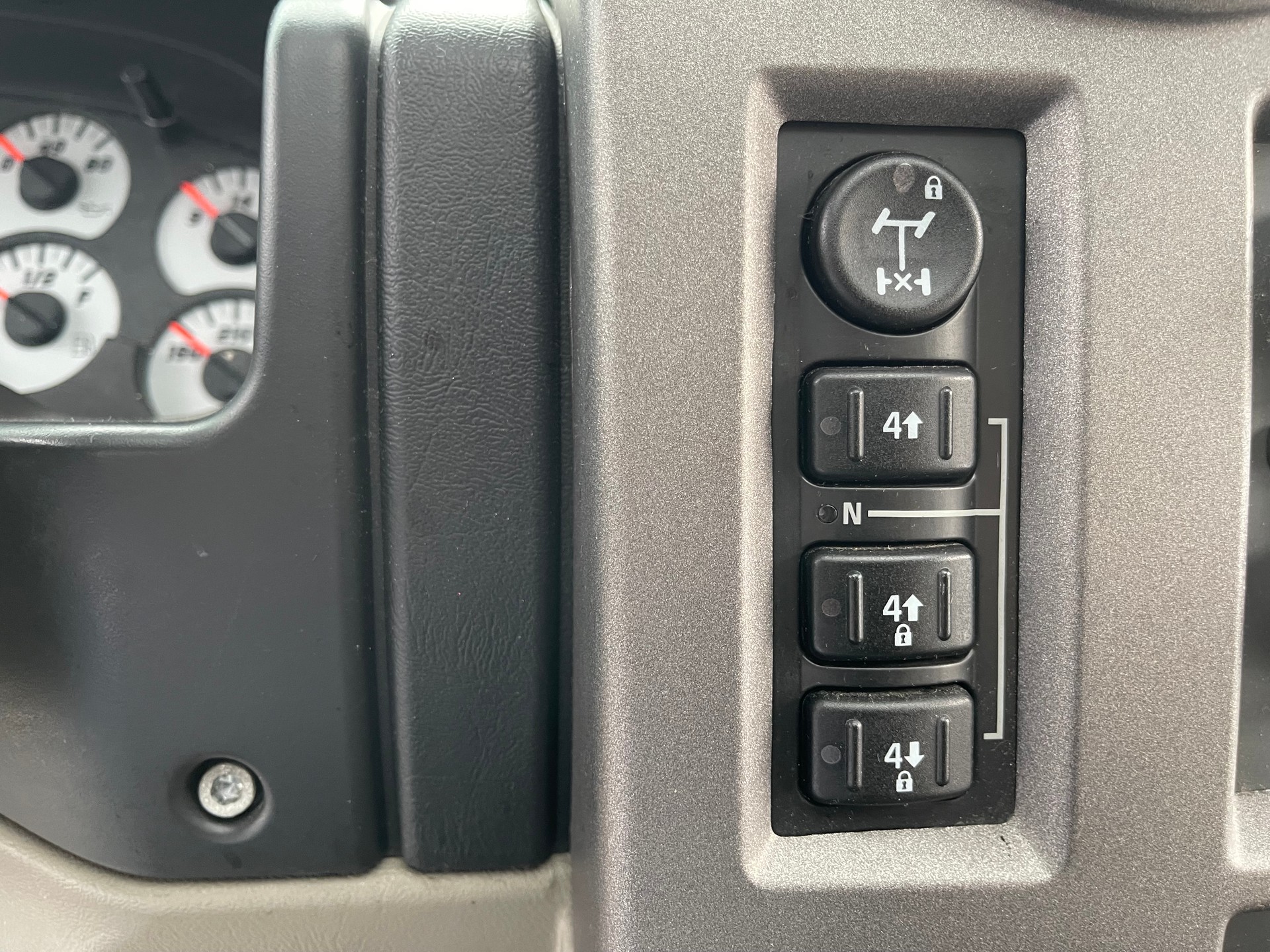 HUMMER H2 6.0-image-11