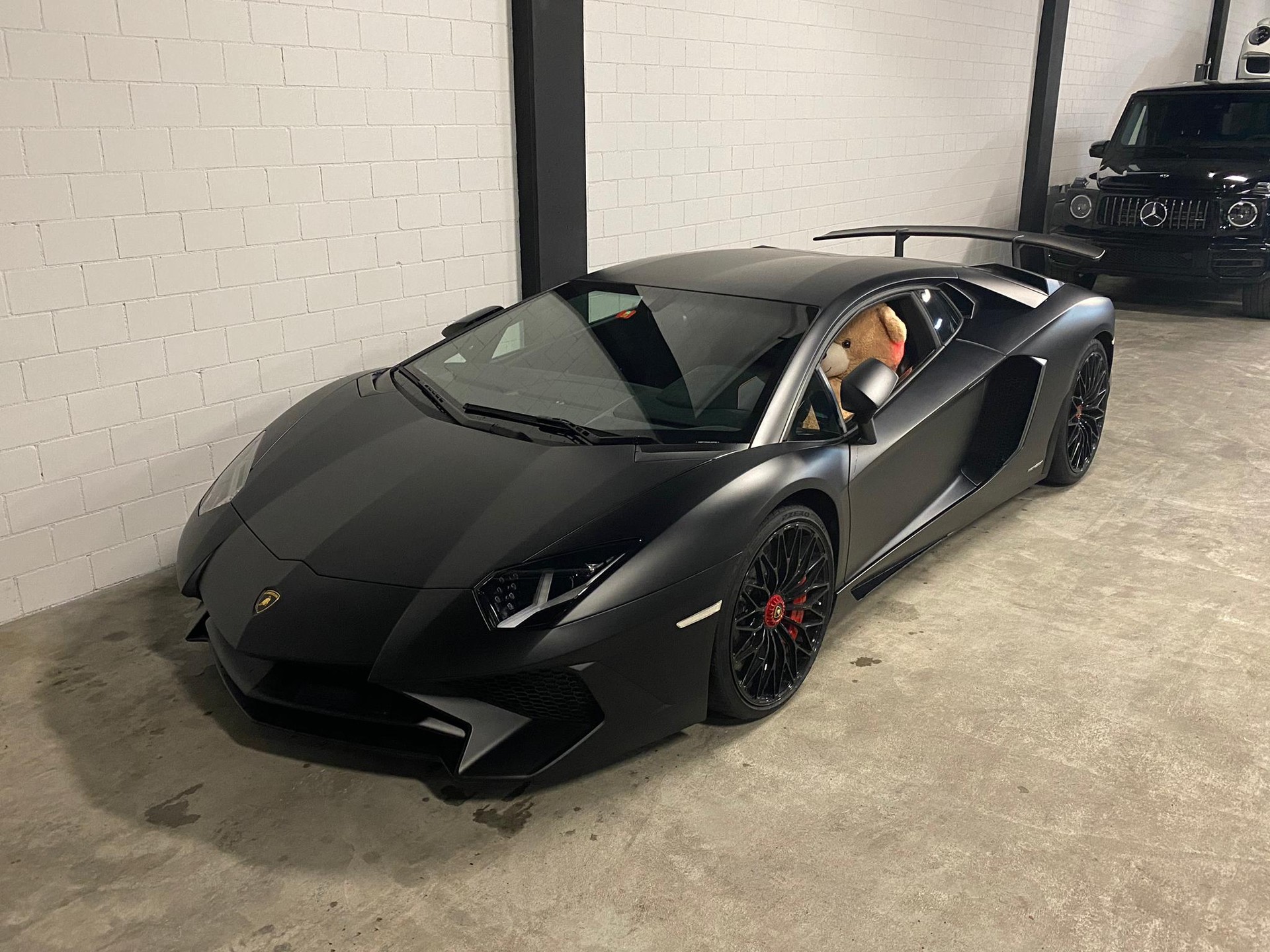 LAMBORGHINI Aventador LP750-4 SV Superveloce Coupé E-Gear Ad Personam Mattlackierung "1 of 600"-showroom-element-2