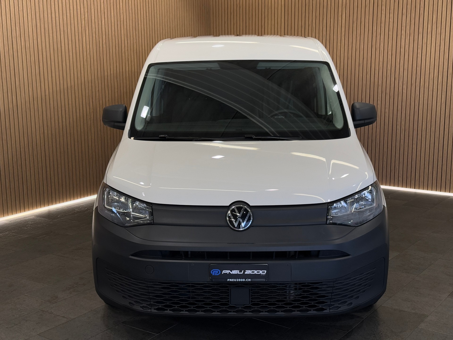 VW Caddy Cargo 2.0TDI Entry-showroom-element-1