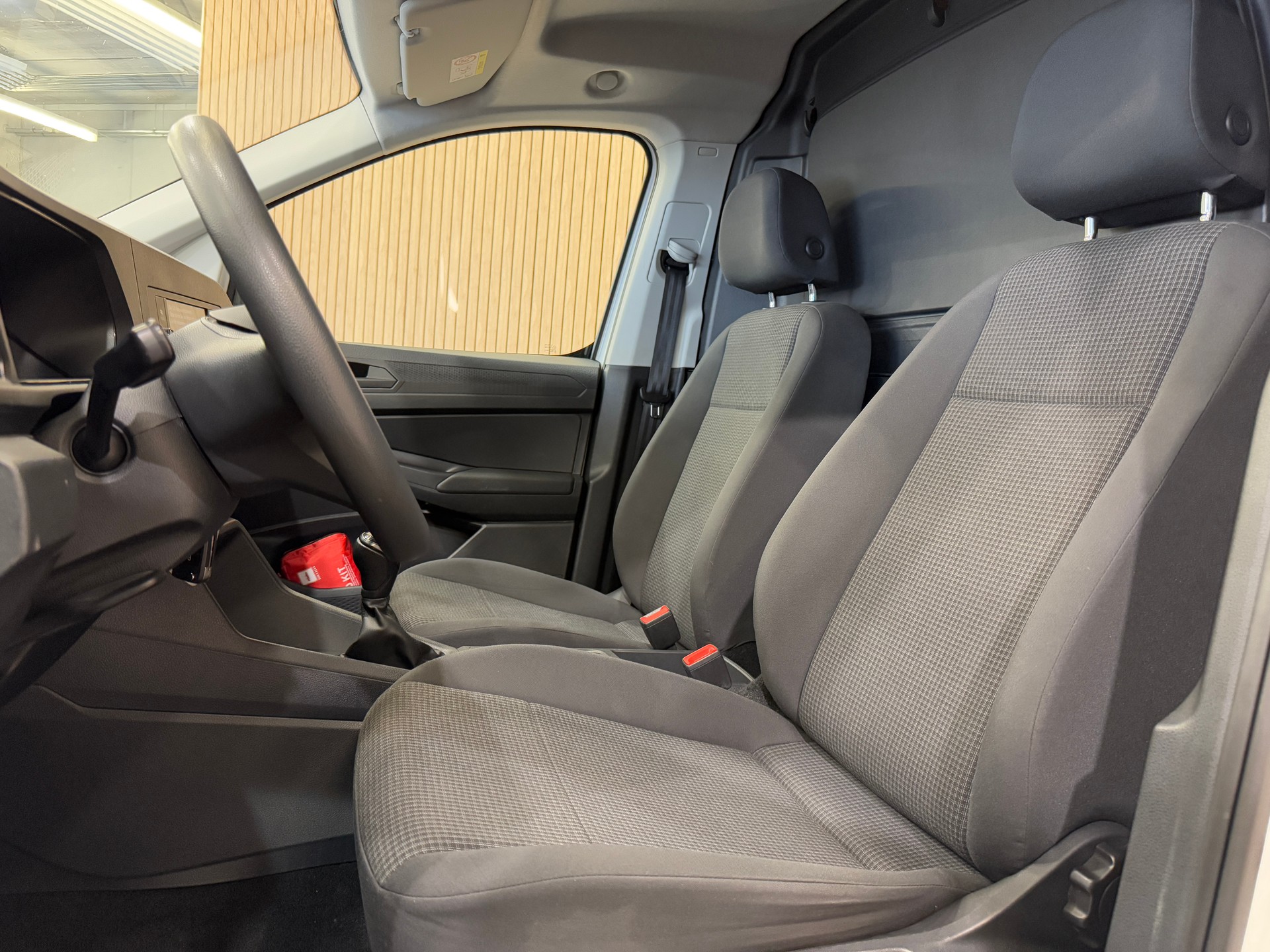 VW Caddy Cargo 2.0TDI Entry-image-6