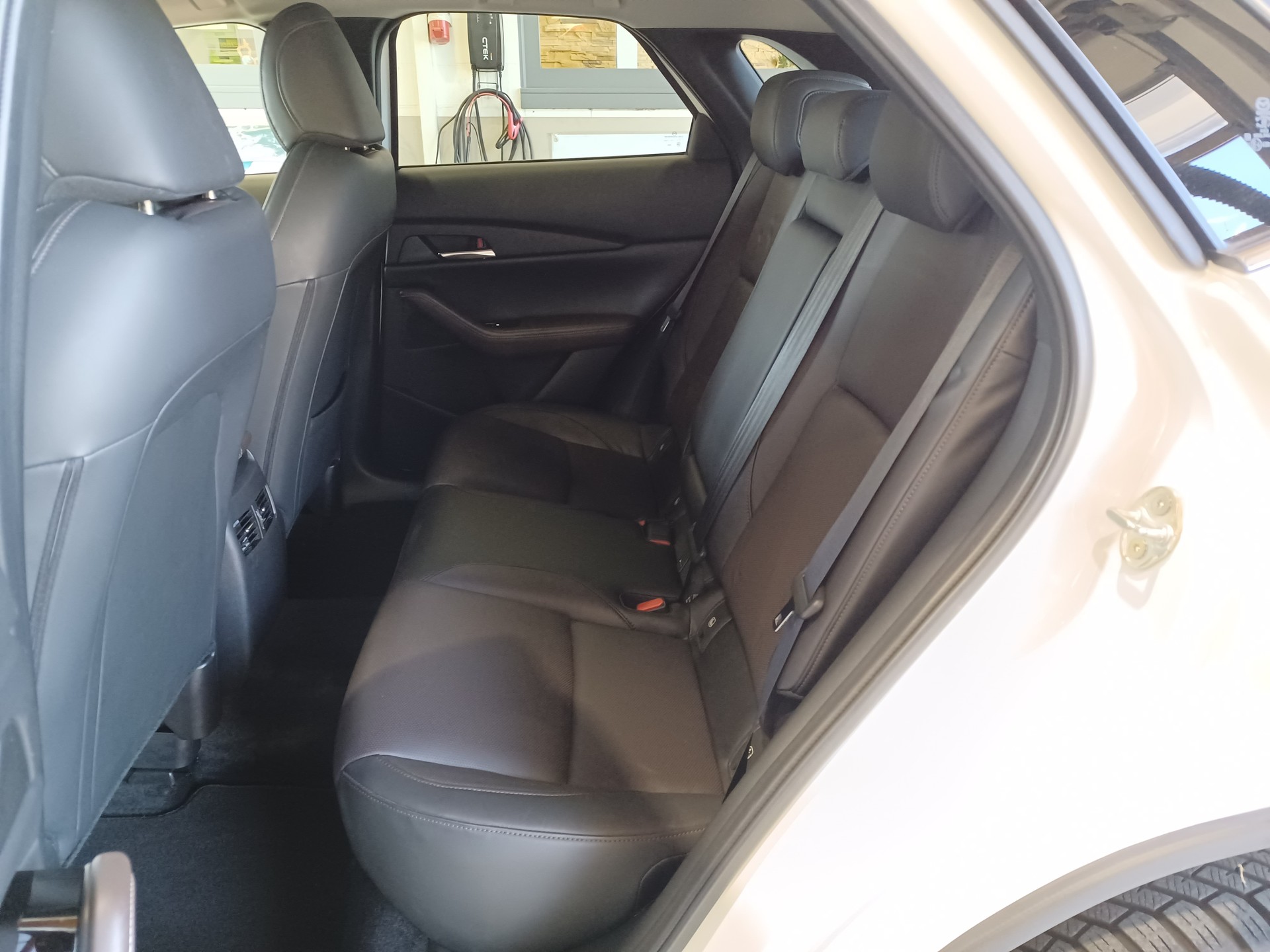 MAZDA CX-30 SKYACTIV-X 186 M Hybrid AWD Revolution Automat-image-4