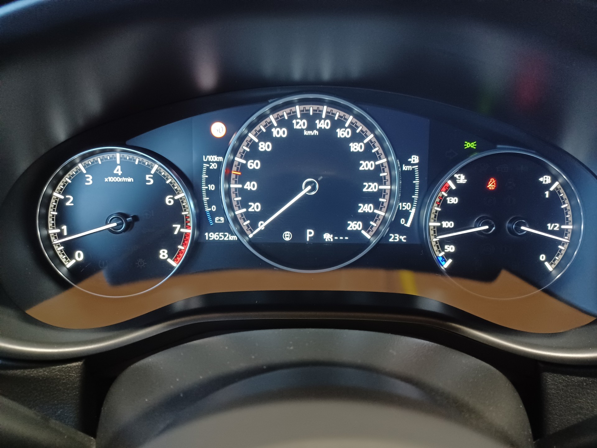 MAZDA CX-30 SKYACTIV-X 186 M Hybrid AWD Revolution Automat-image-11