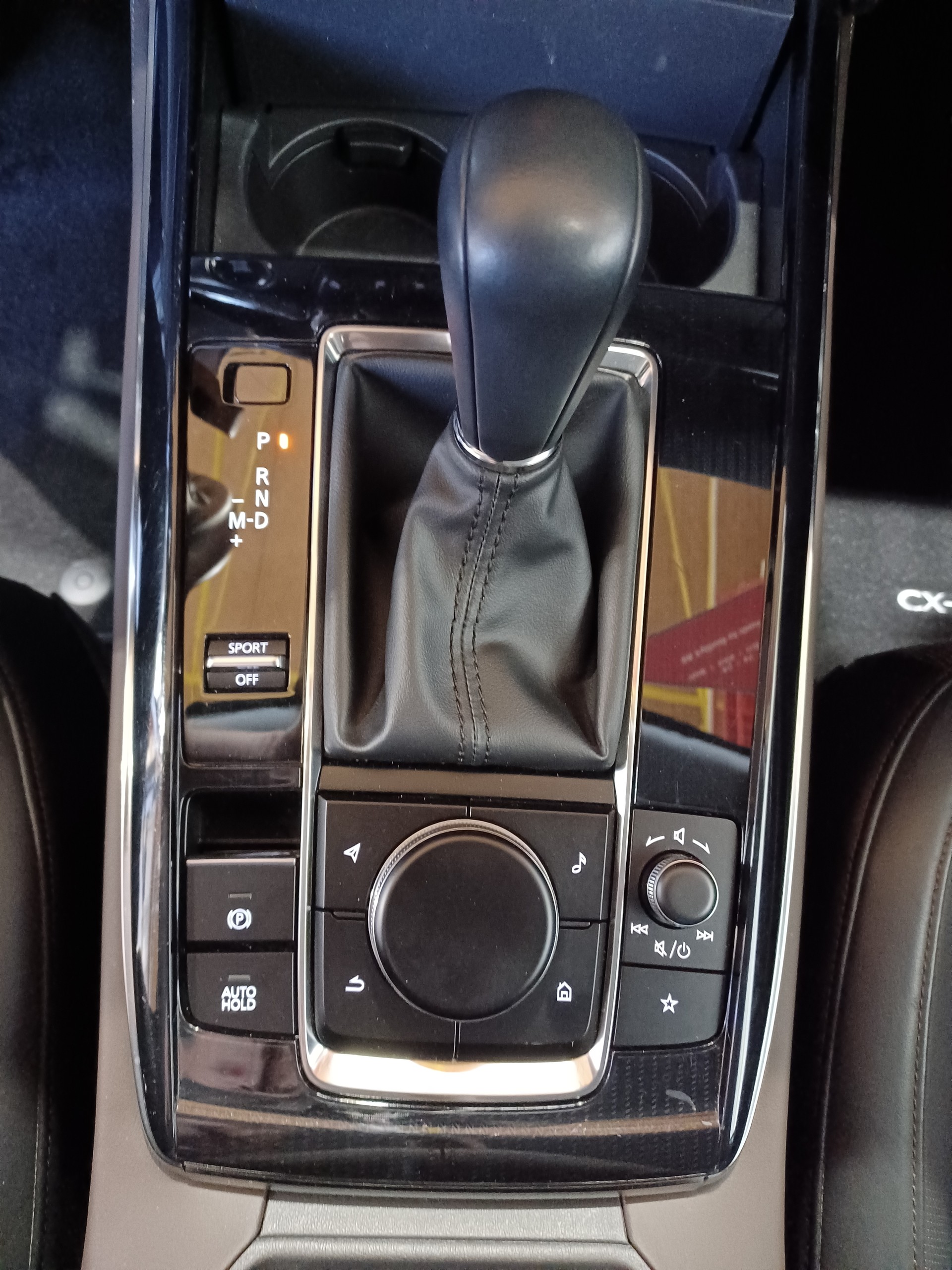 MAZDA CX-30 SKYACTIV-X 186 M Hybrid AWD Revolution Automat-image-7