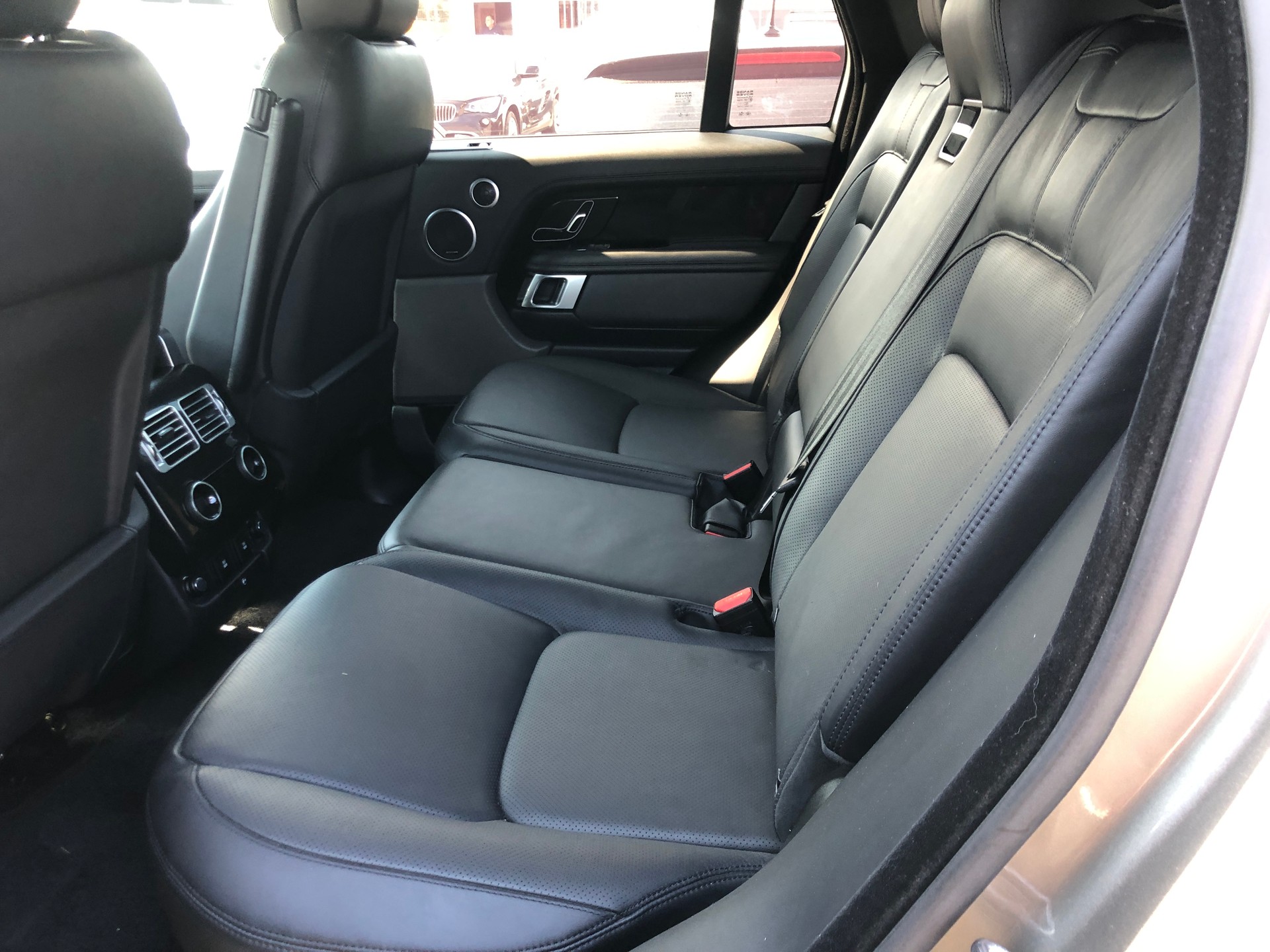LAND ROVER Range Rover 4.4 SDV8 Vogue Automatic-image-16