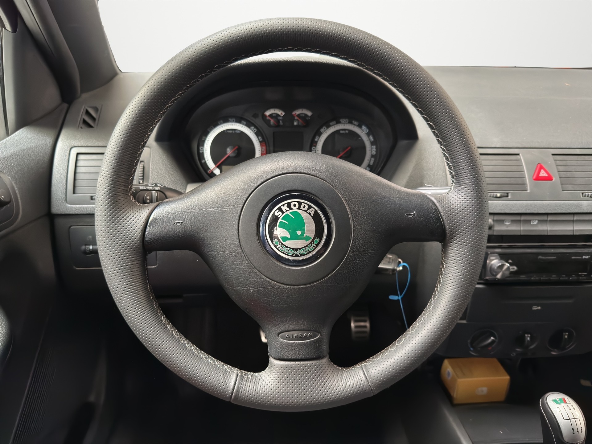 SKODA Fabia 1.9 TDI RS-image-7