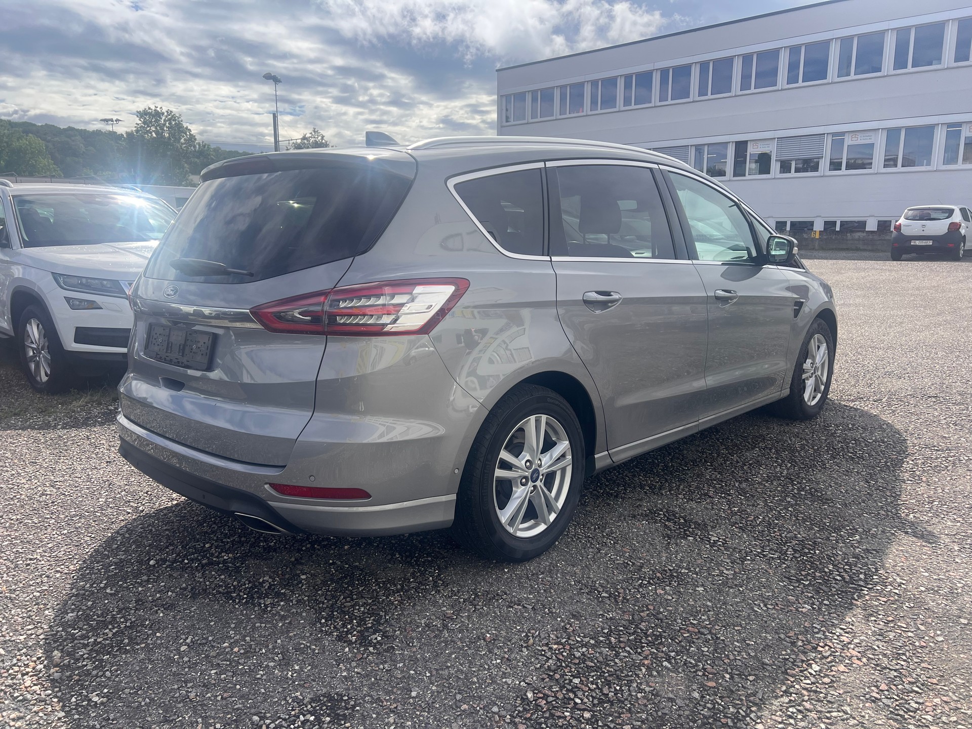 FORD S-Max 2.0 TDCi Titanium Automatic-image-5