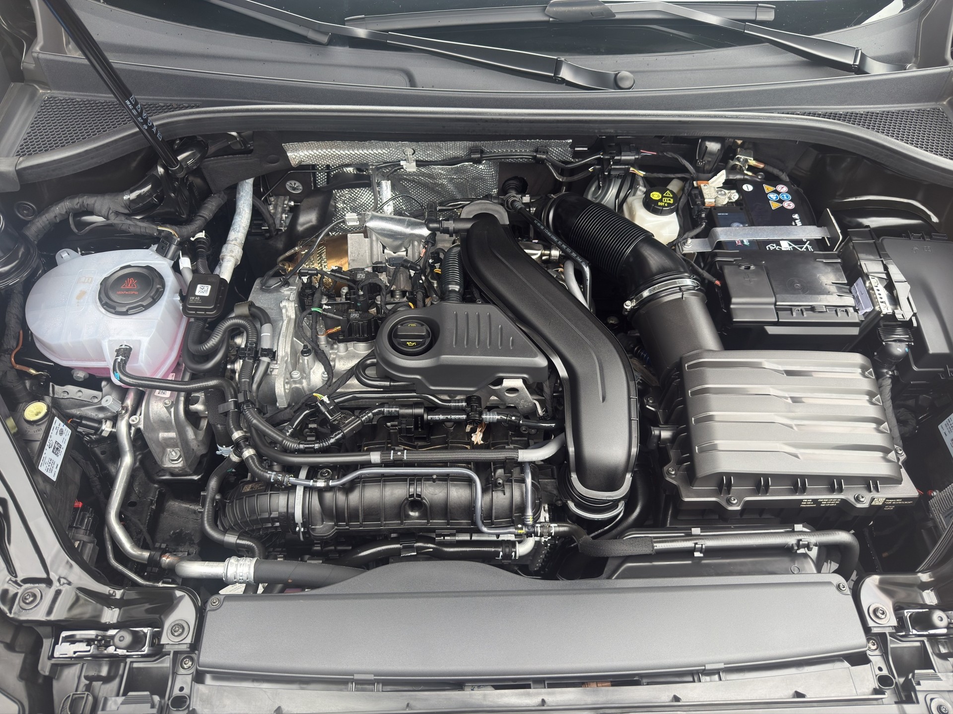 CUPRA Terramar 1.5 eTSI DSG-image-21