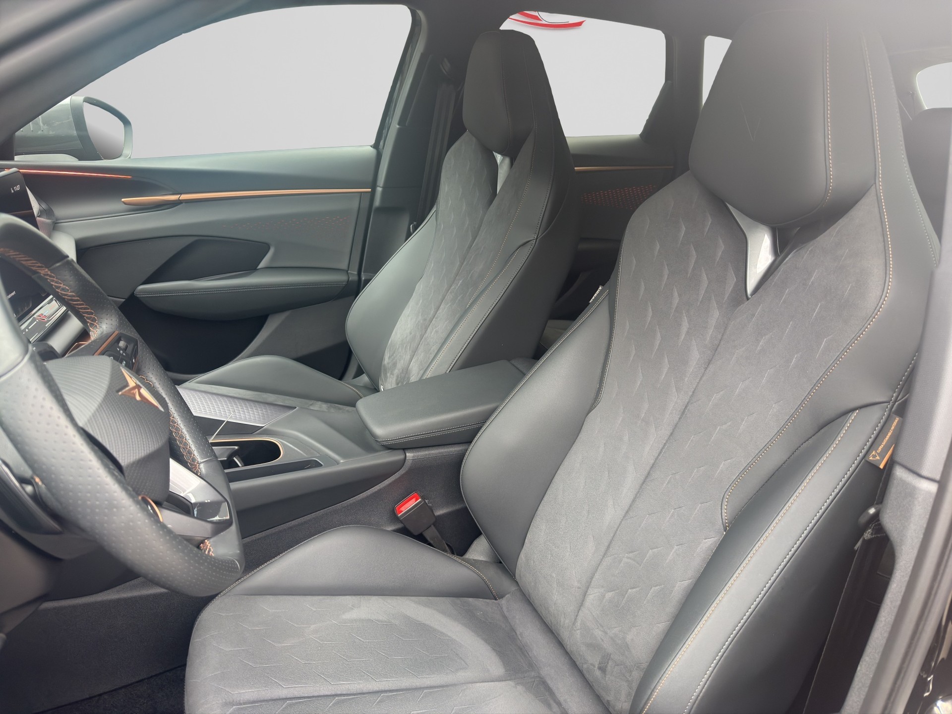 CUPRA Terramar 1.5 eTSI DSG-image-13