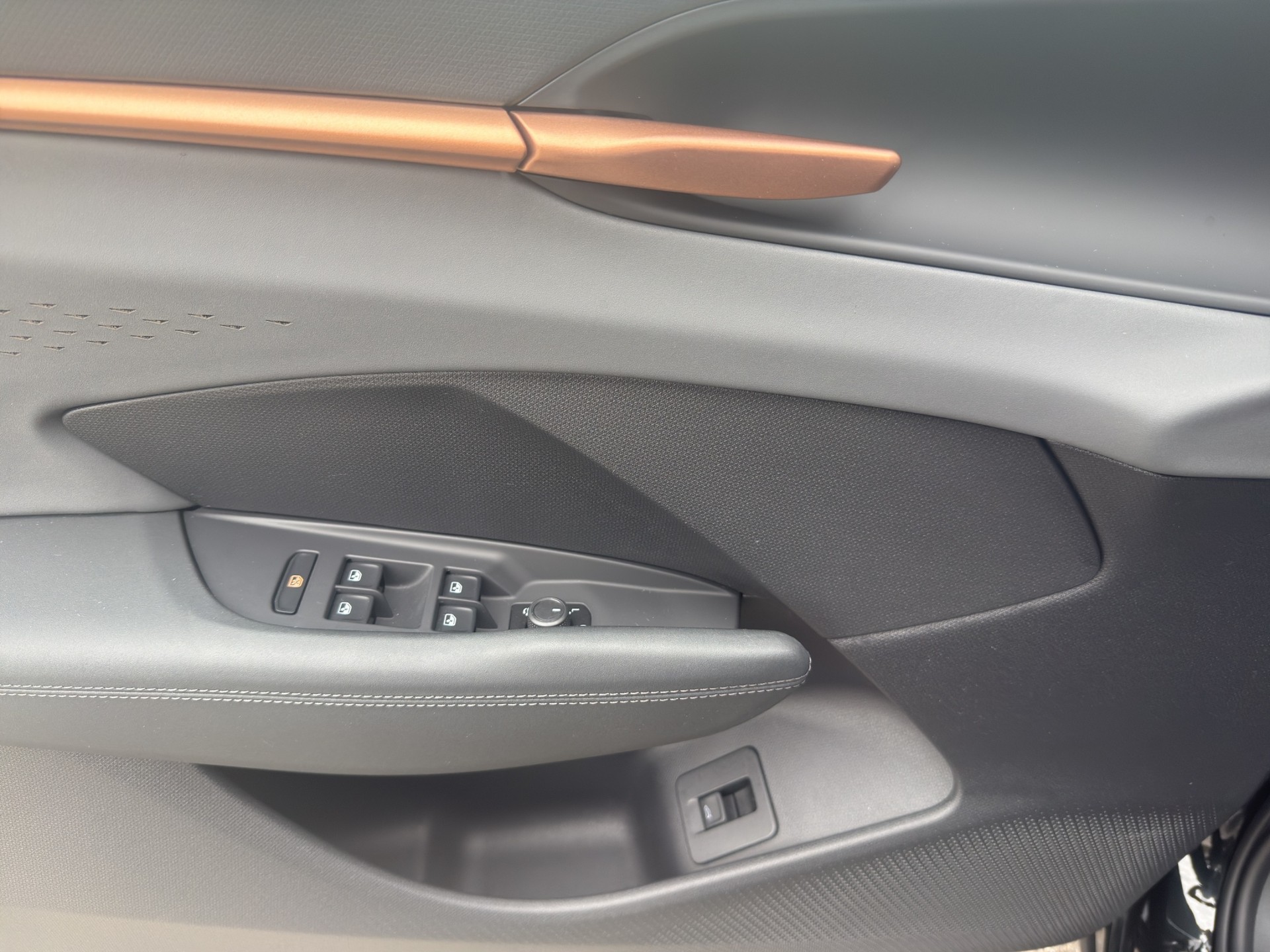 CUPRA Terramar 1.5 eTSI DSG-image-19