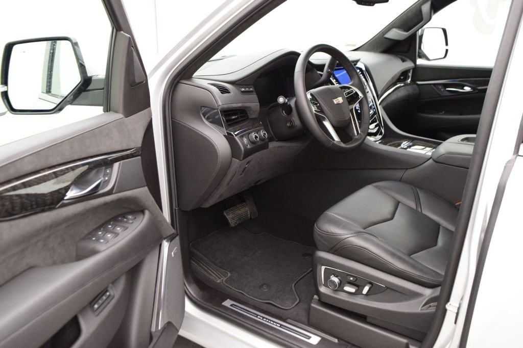 CADILLAC Escalade 6.2 ESV Platinum-image-8