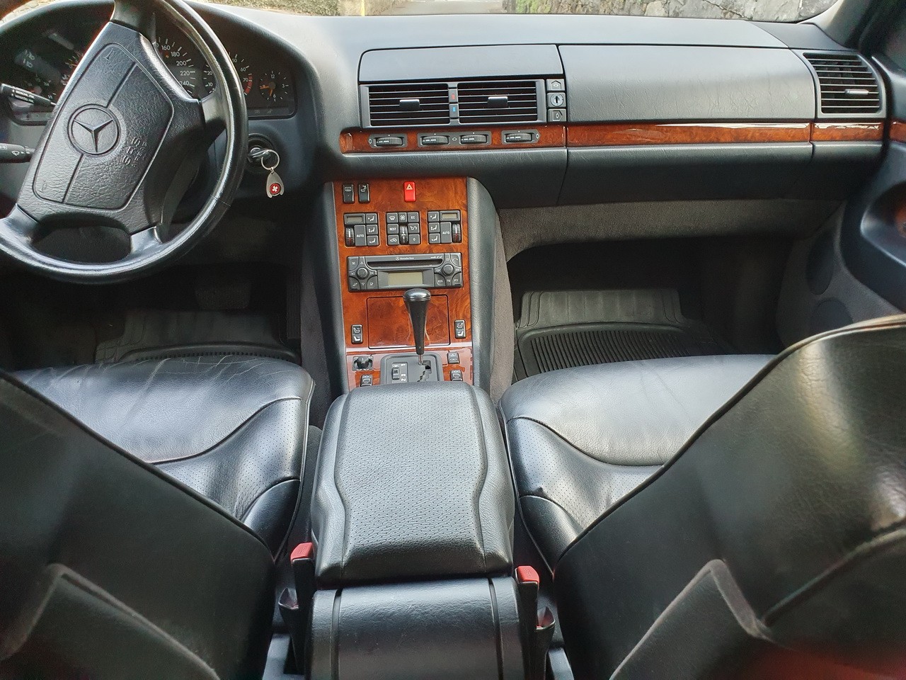 MERCEDES-BENZ 300 SEL-image-3