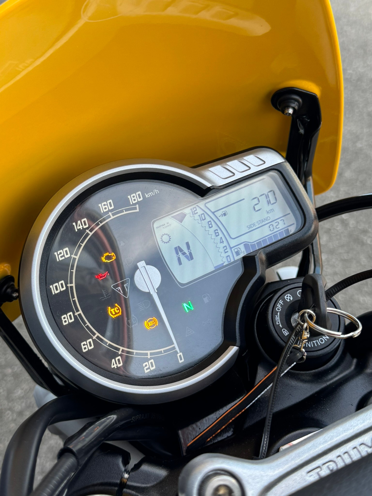 TRIUMPH Scrambler 400 XC-image-8