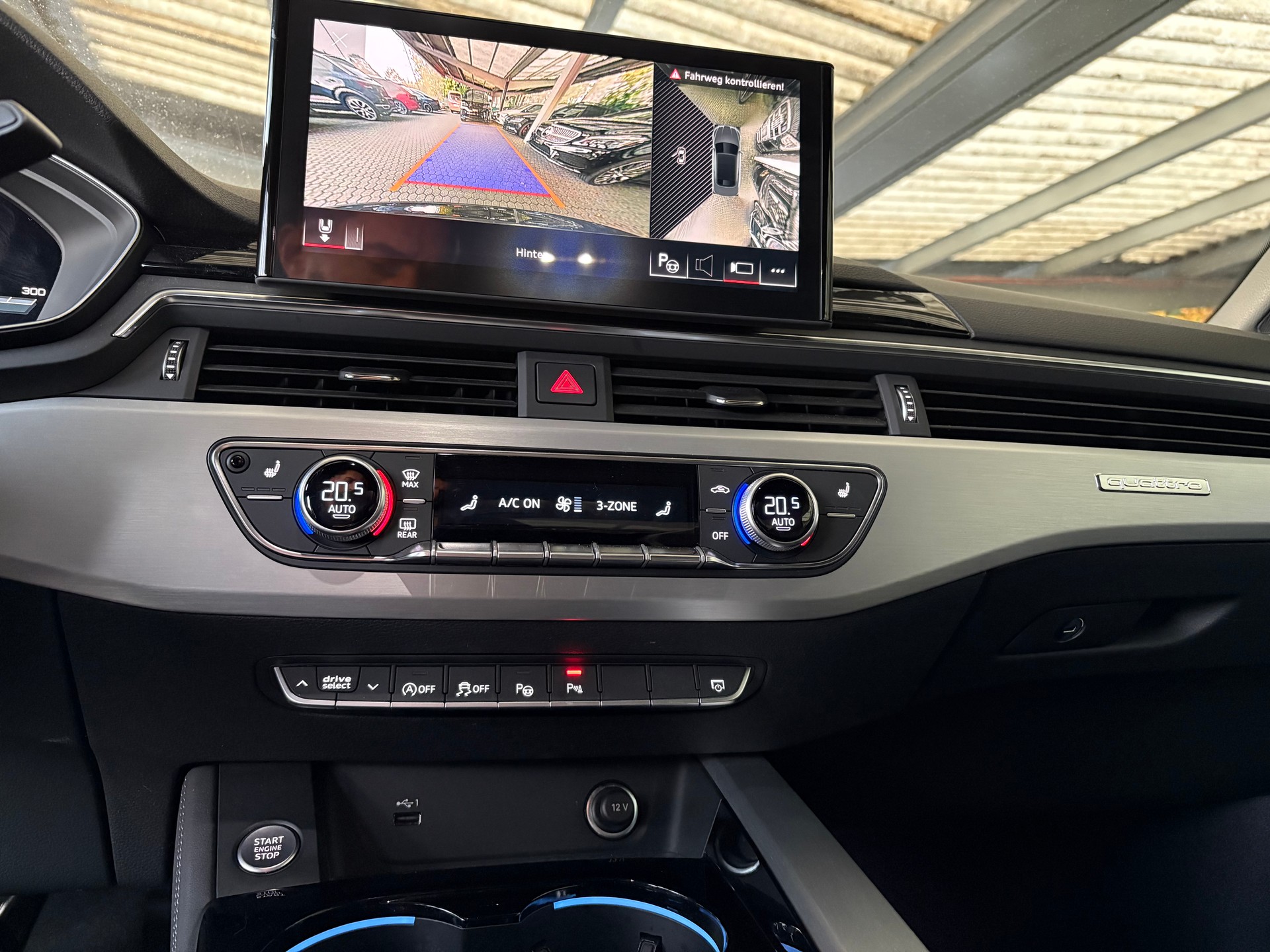 AUDI A5 Cabriolet 40 TFSI S-Line Attraction S-tronic quattro-image-10