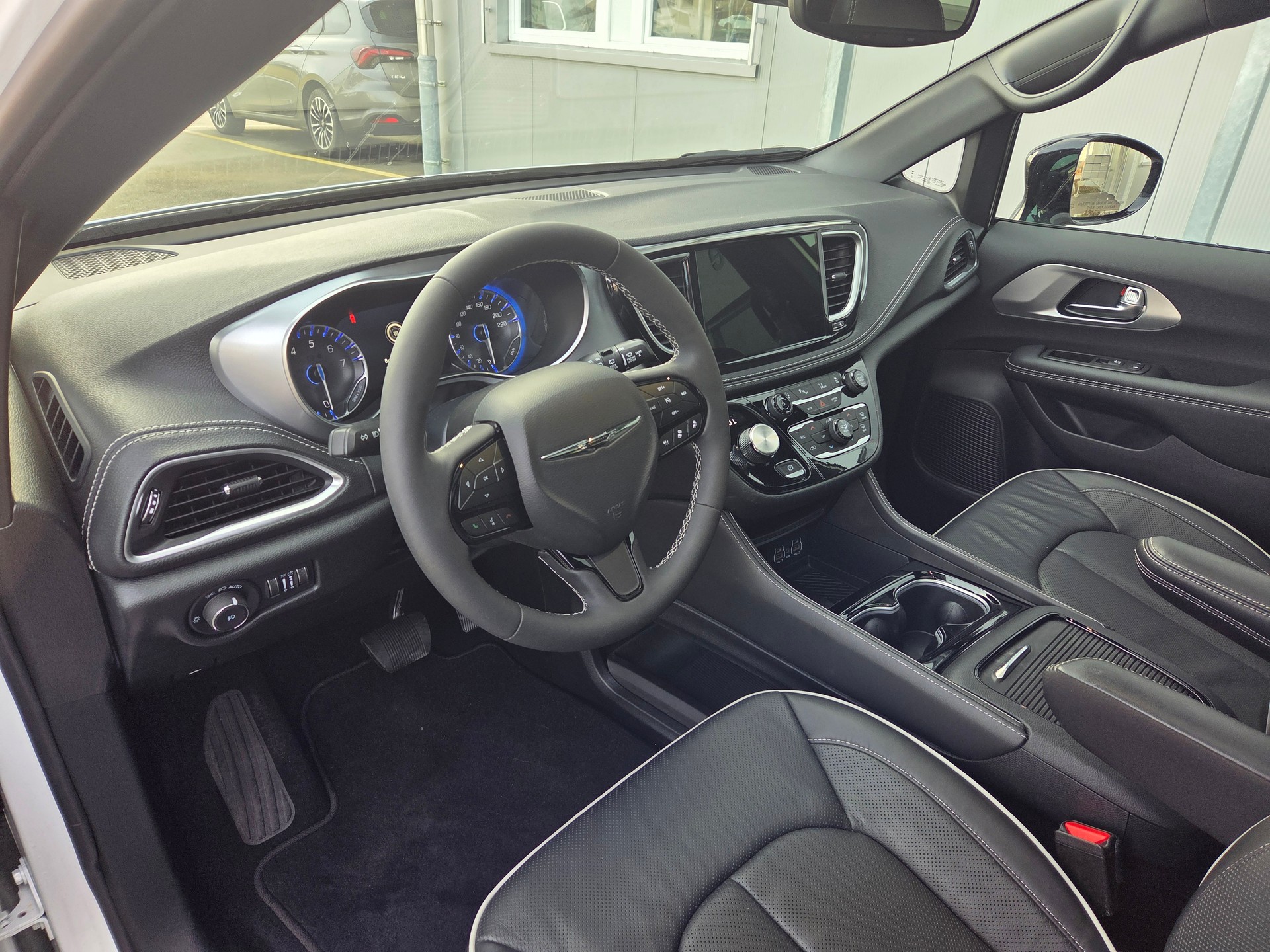 CHRYSLER Pacifica 3.6 V6 Limited S 290PS / 7-Plätzer-image-4
