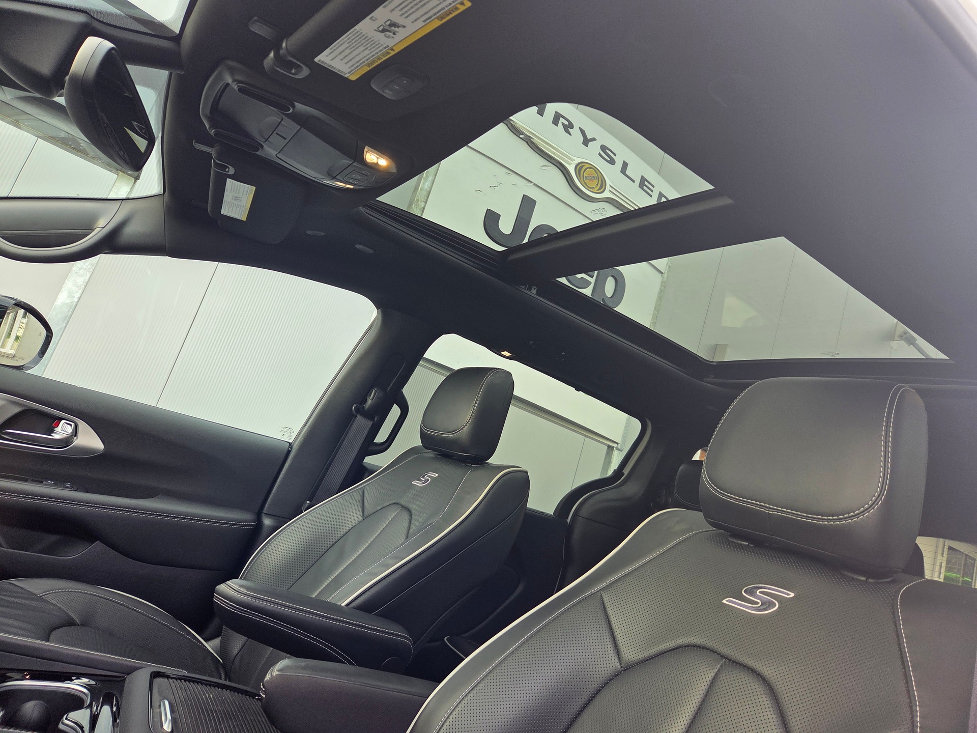 CHRYSLER Pacifica 3.6 V6 Limited S 290PS / 7-Plätzer-image-6