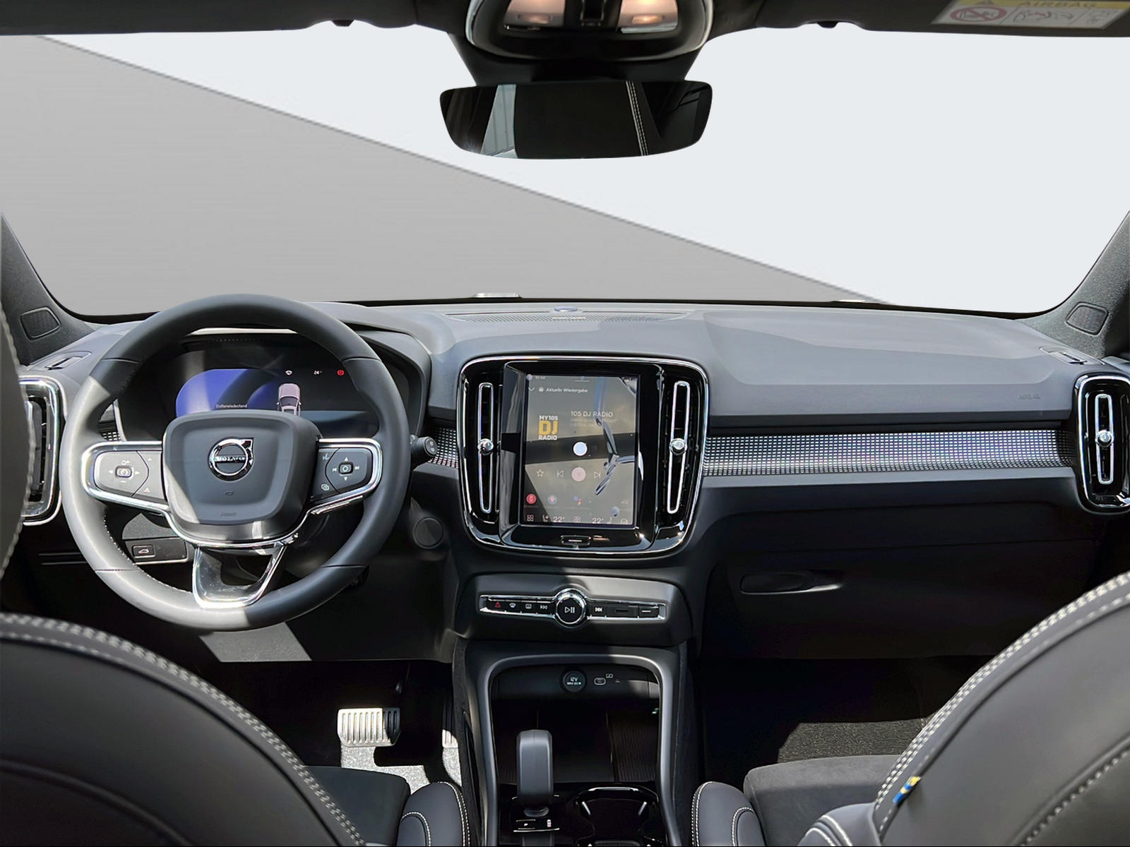 VOLVO EX40 Twin Black Edition AWD-image-10