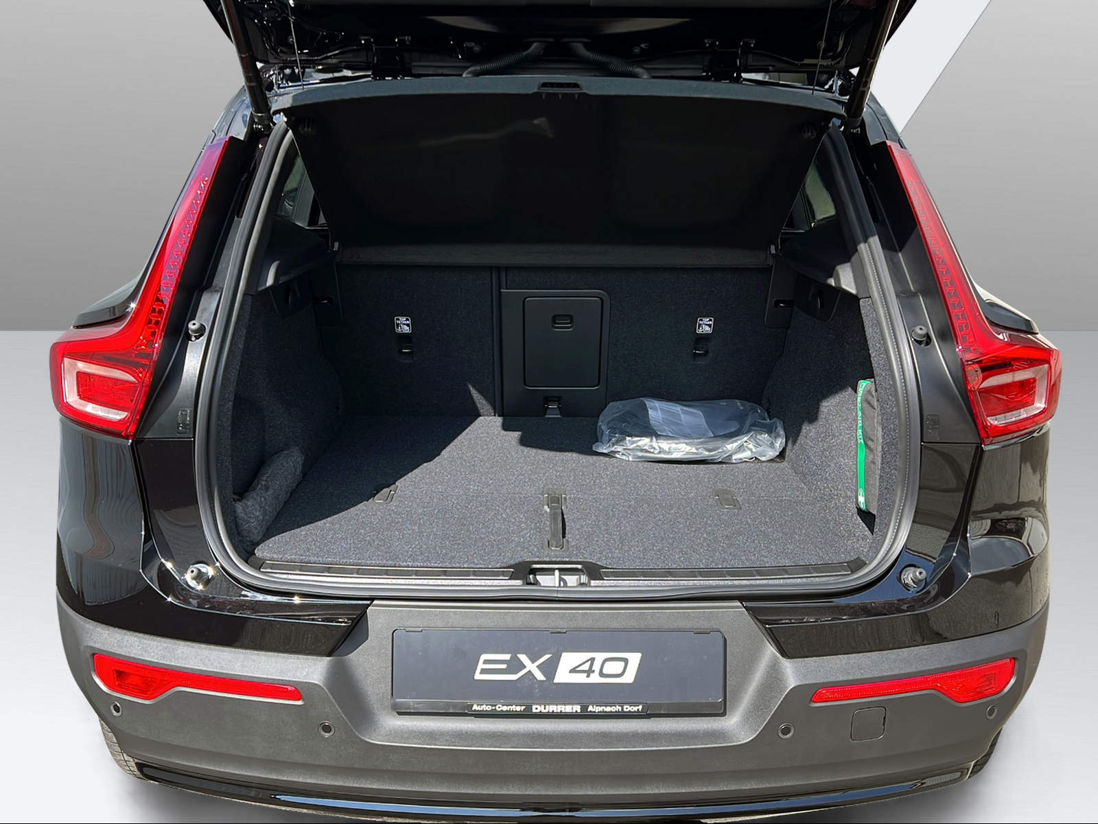 VOLVO EX40 Twin Black Edition AWD-image-15