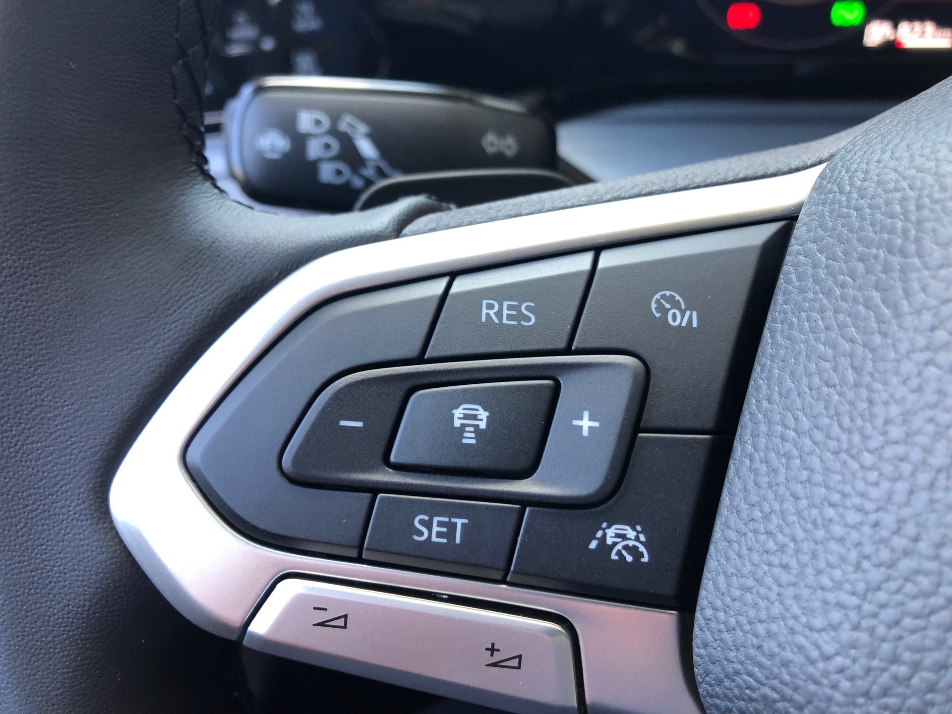 VW Golf 1.4 TSI PHEV Selection-image-6