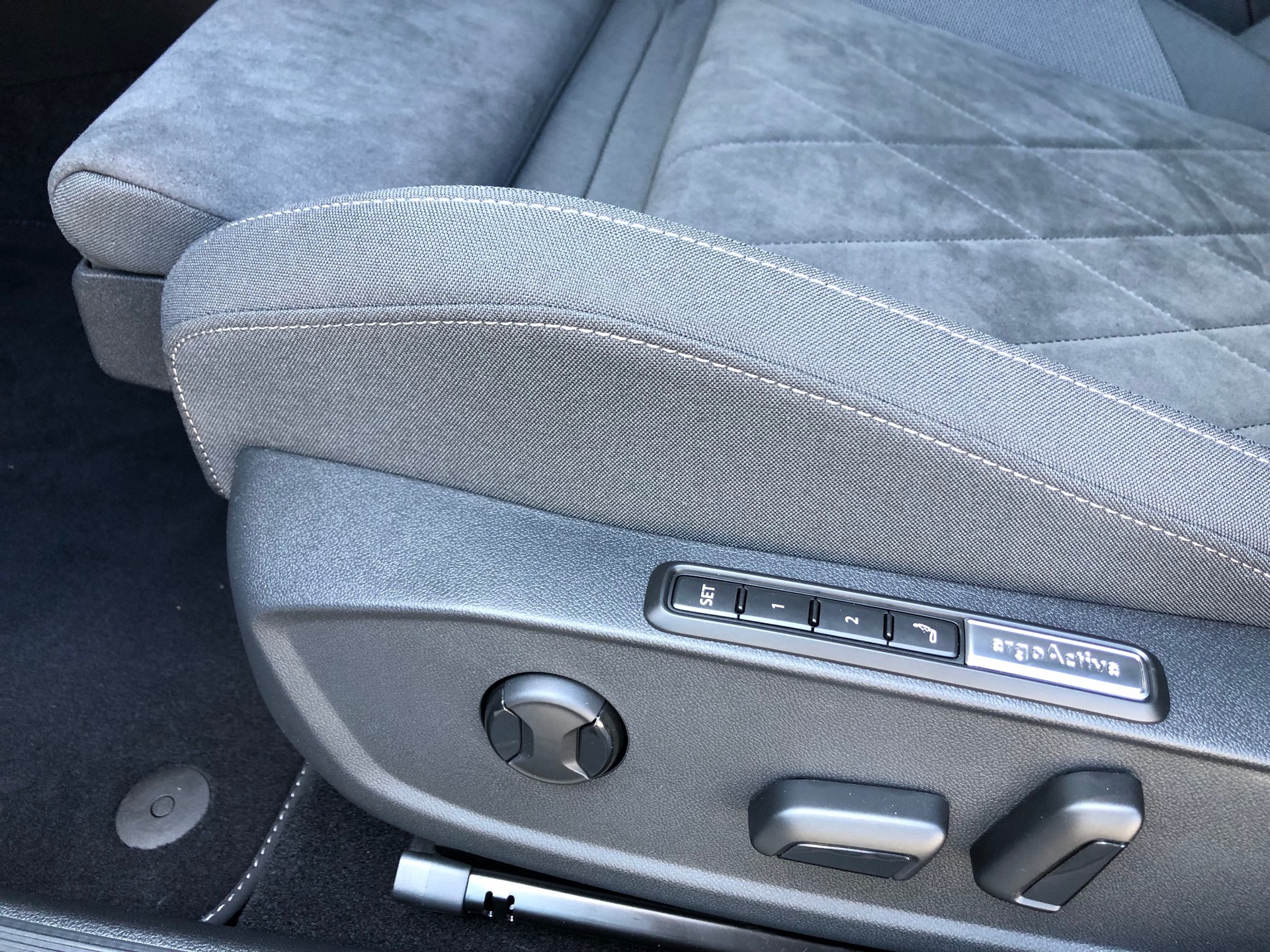 VW Golf 1.4 TSI PHEV Selection-image-15