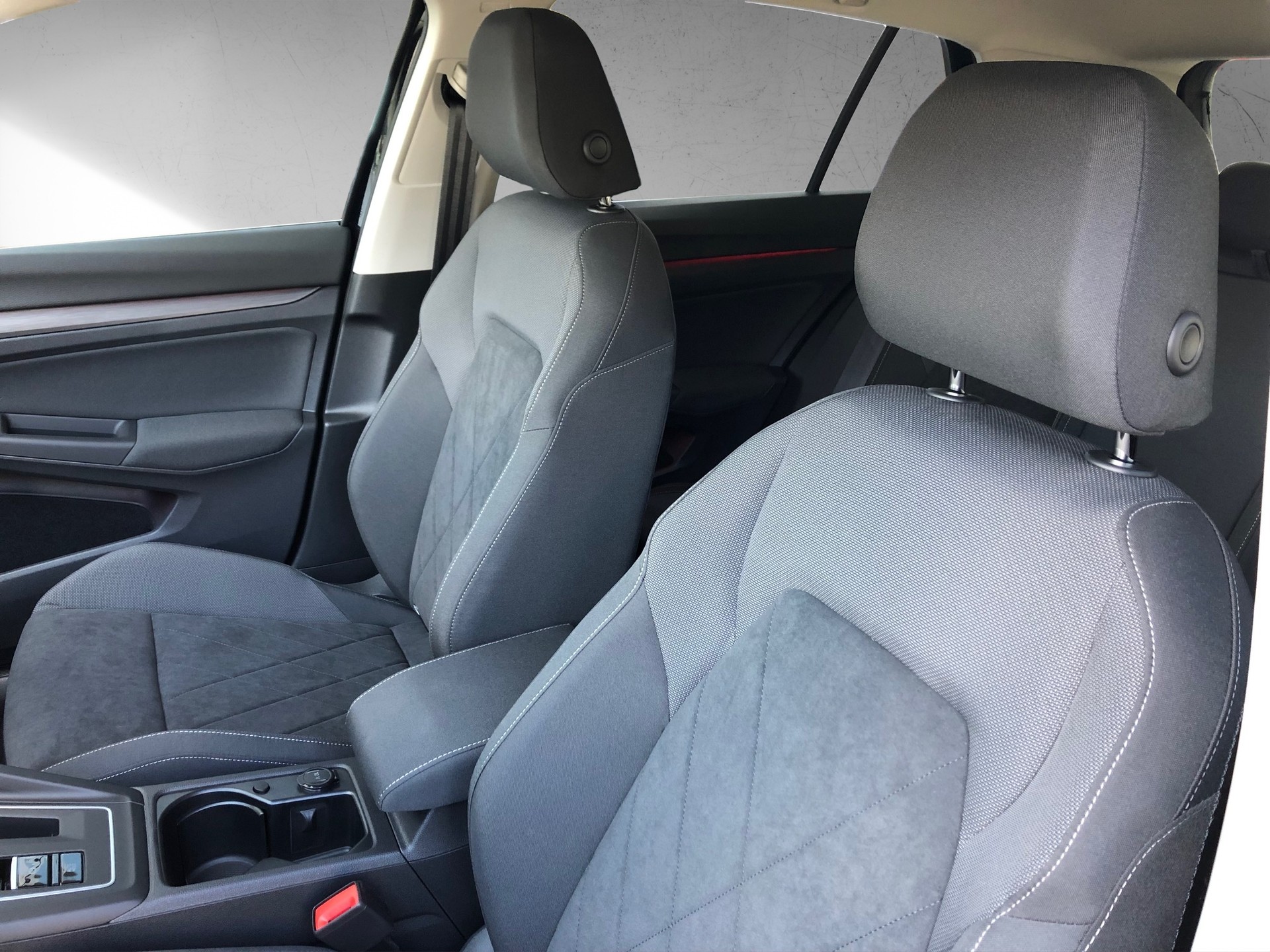 VW Golf 1.4 TSI PHEV Selection-image-16