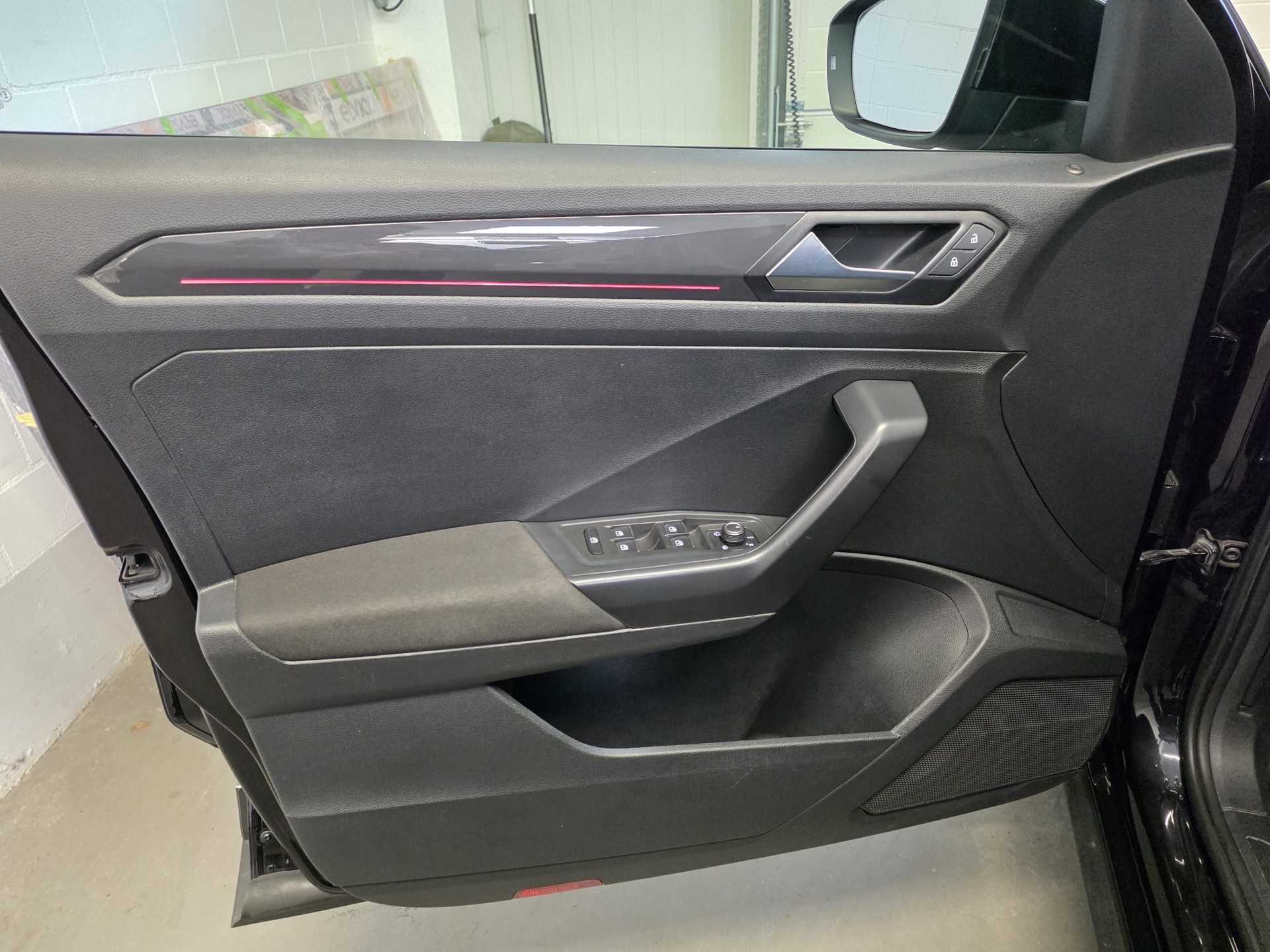 VW T-Roc 2.0 TDI SCR Sport DSG 4Motion-image-15