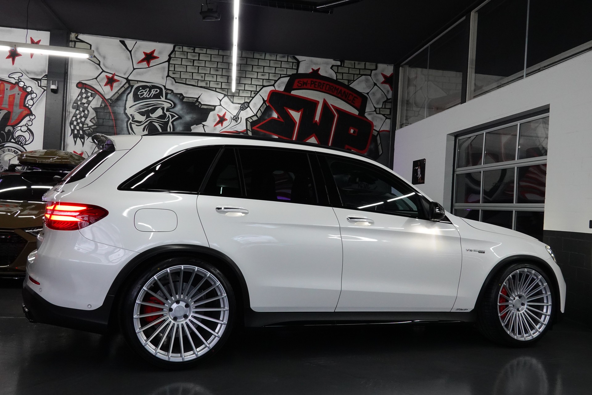 MERCEDES-BENZ GLC 63 S AMG 4MATIC+ 9G-TRONIC 22"ALUS. ON POINT-image-16