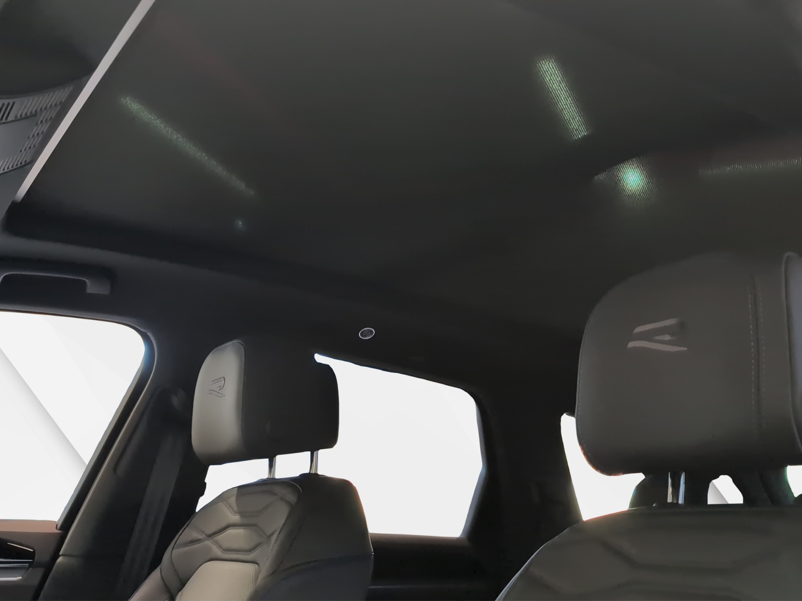 VW Touareg 3.0 TSI eHybrid United Tiptronic-image-8