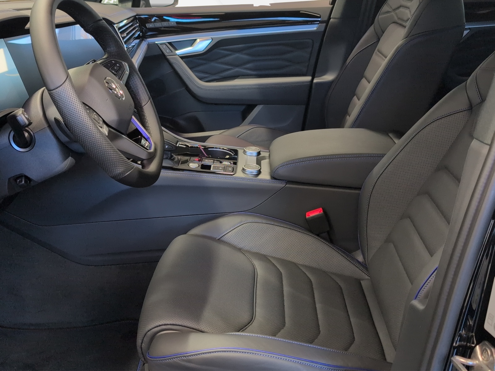 VW Touareg 3.0 TSI eHybrid United Tiptronic-image-4