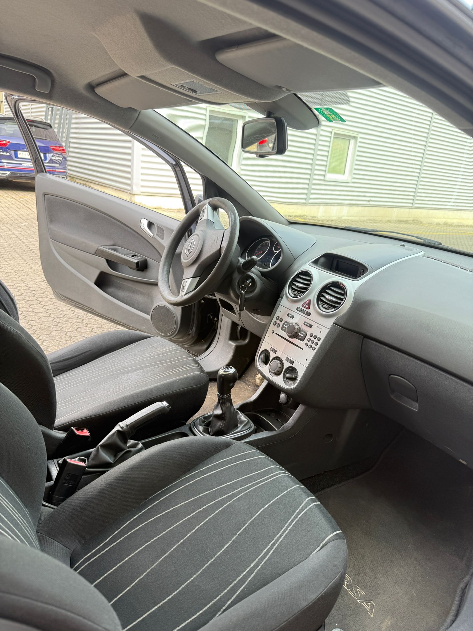 OPEL Corsa 1.4 TP Enjoy-image-11