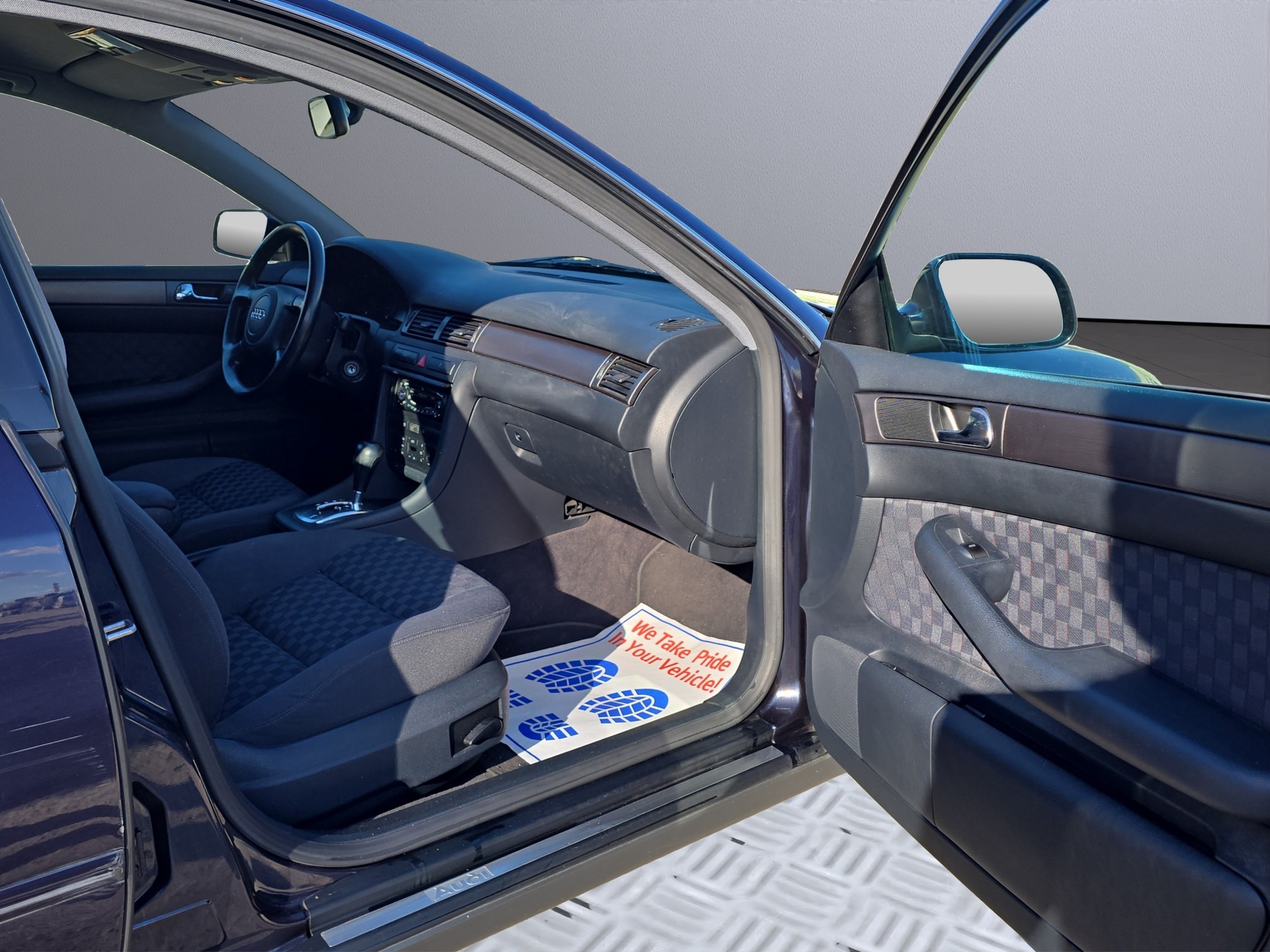 AUDI A6 2.4 Advance-image-9