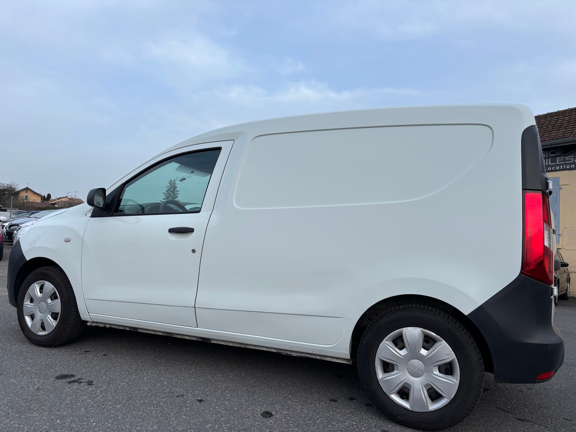 DACIA Dokker Van SCe 100 S&S Access-image-5