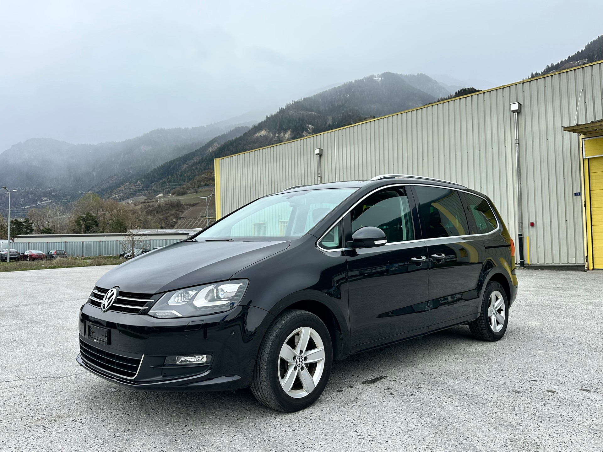 VW Sharan 2.0 TDI BMT Design 4Motion-image-1