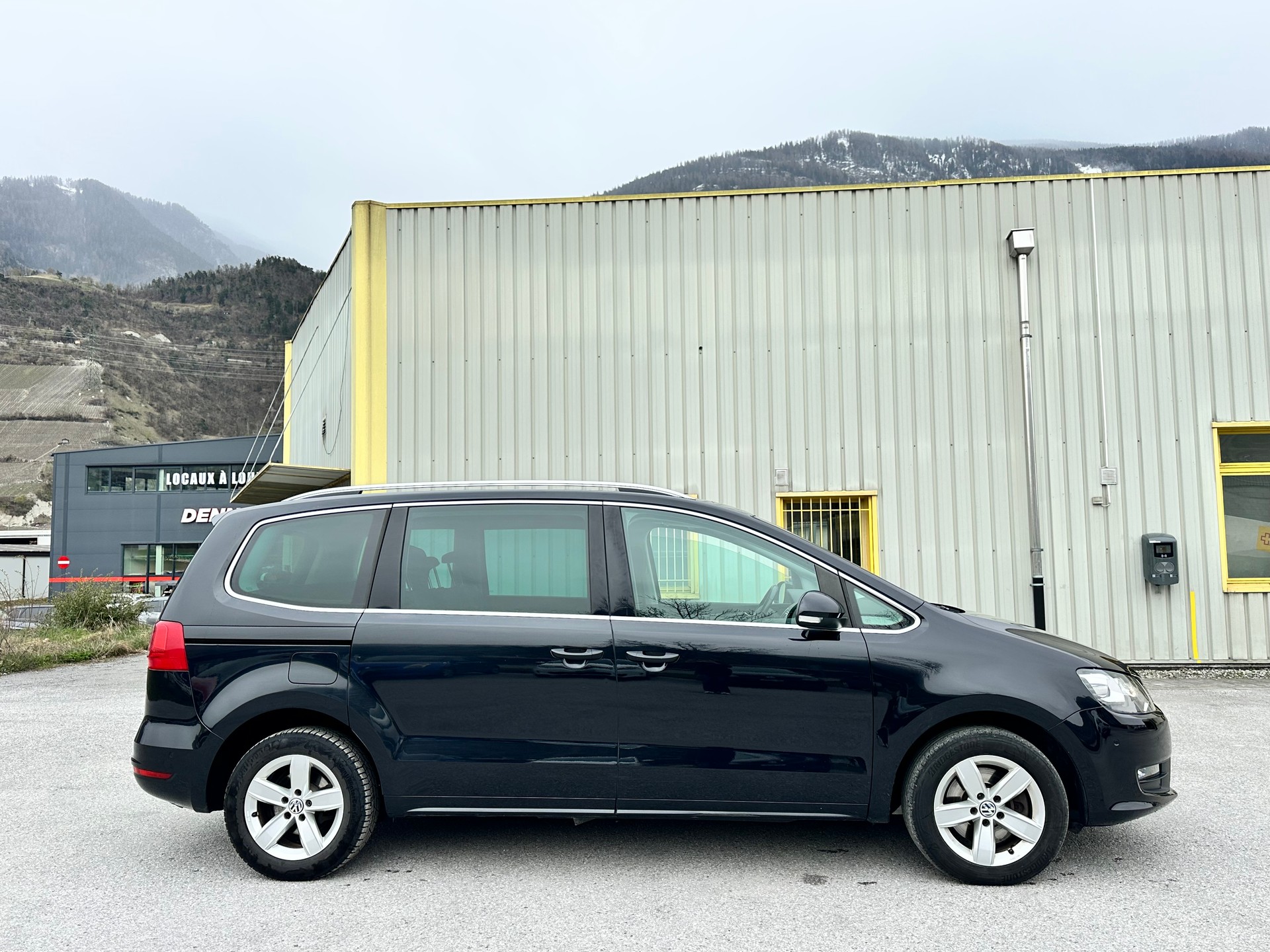 VW Sharan 2.0 TDI BMT Design 4Motion-image-6