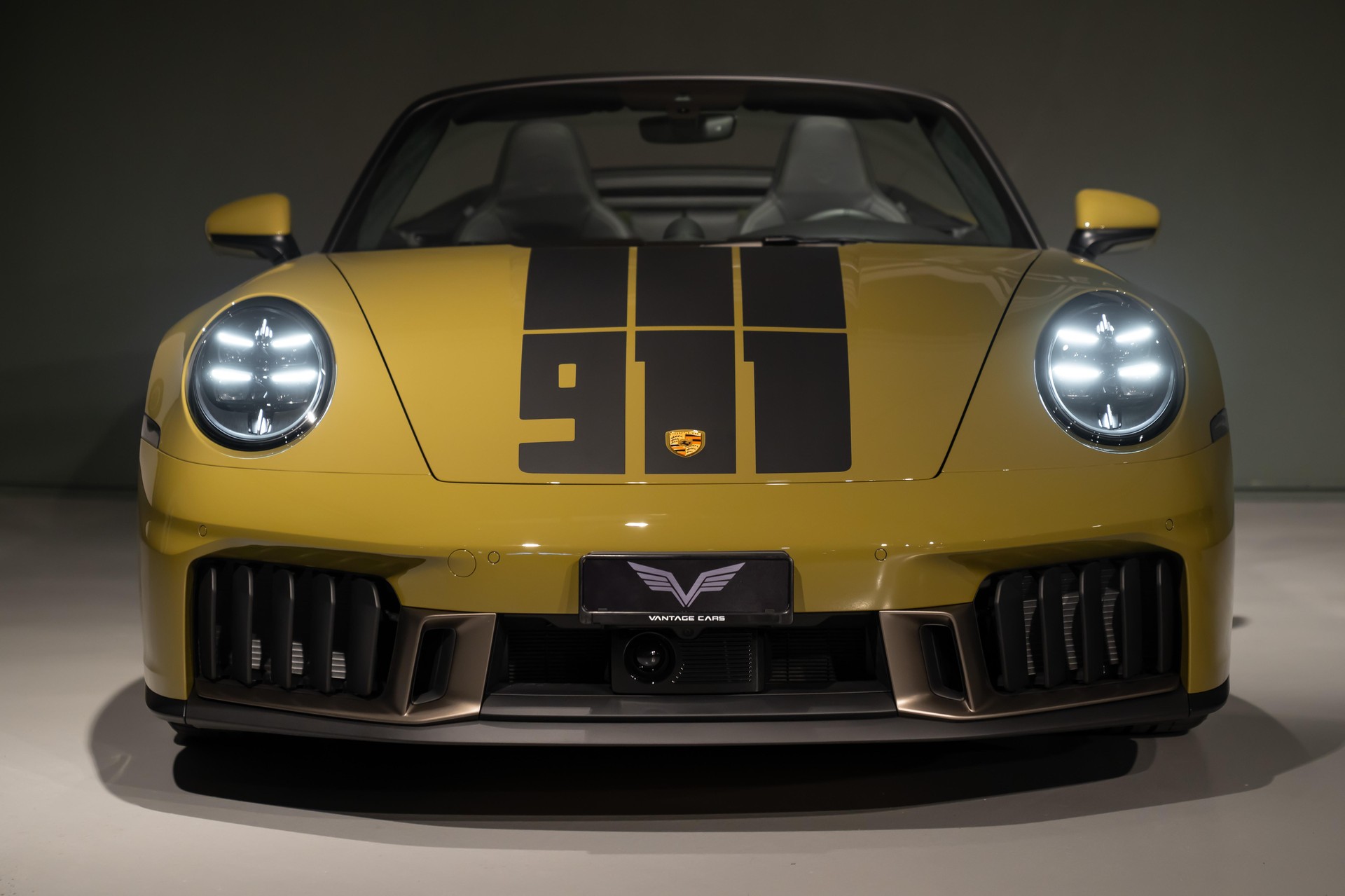 PORSCHE 911 Cabriolet GTS Spirit 70 PDK-image-7
